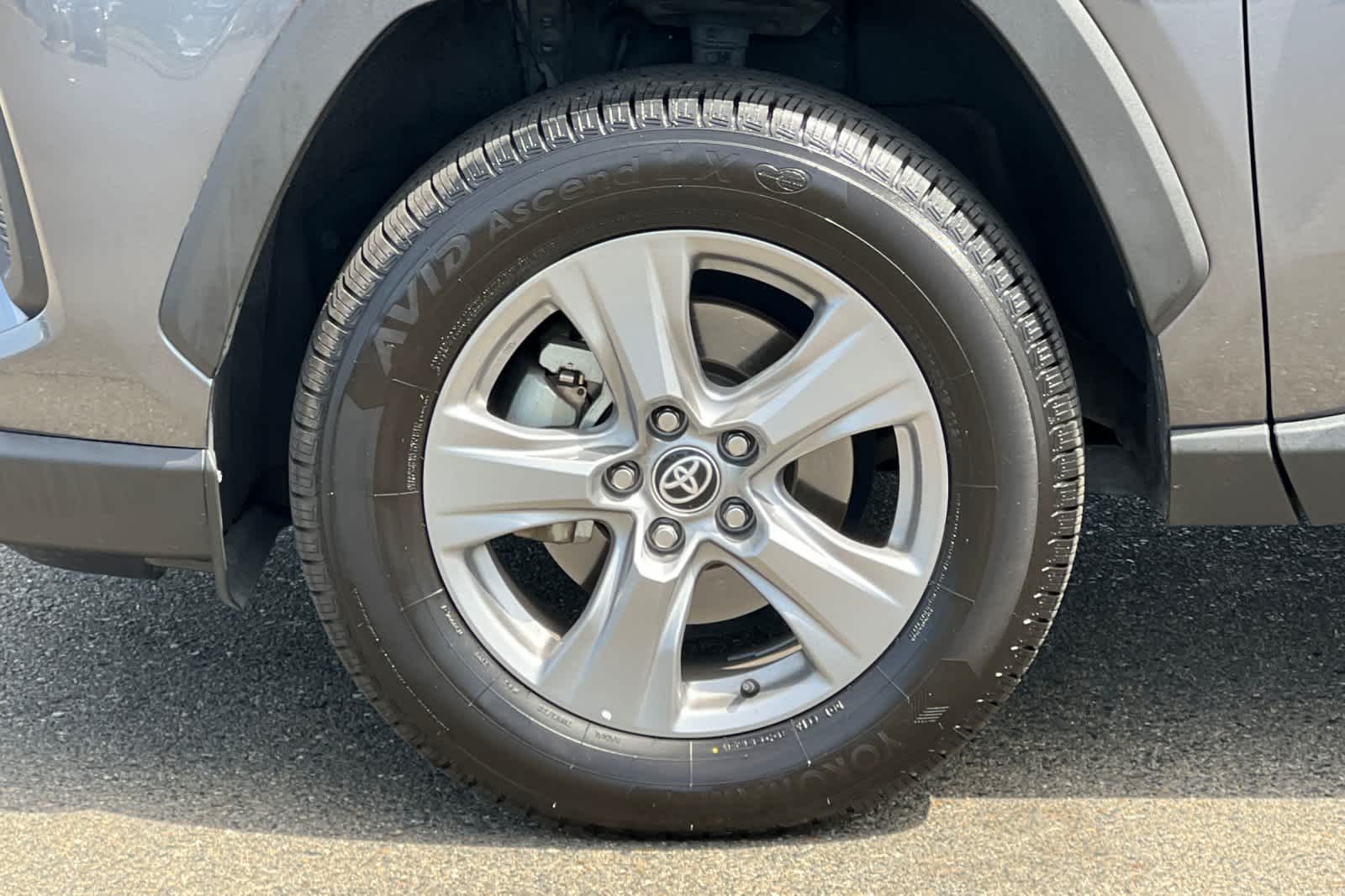 Thumbnail: 2023 Toyota RAV4 - 31