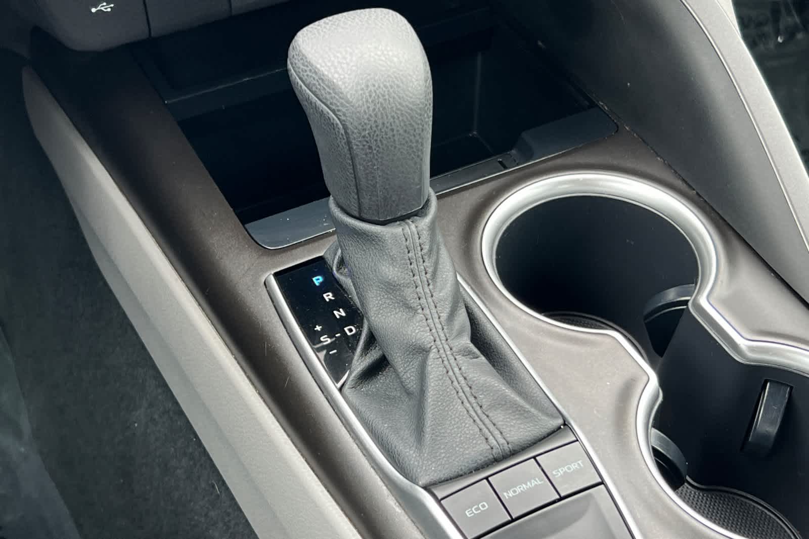 Thumbnail: 2023 Toyota Camry - 21