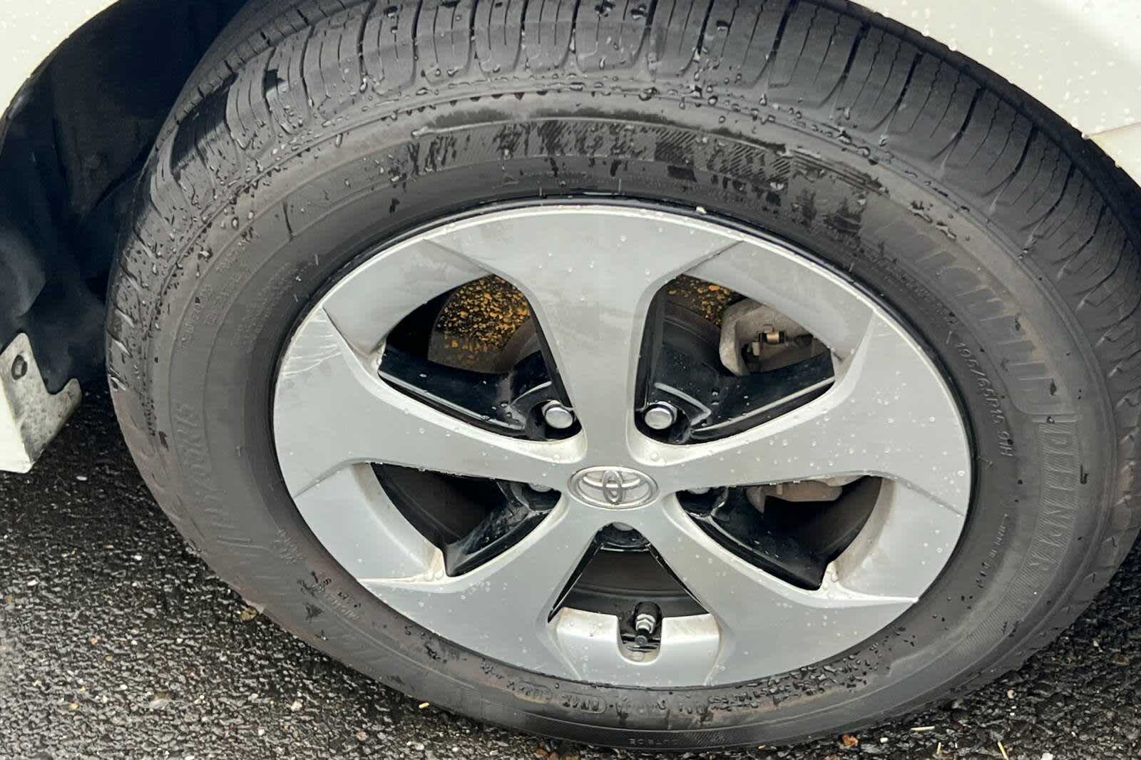 Thumbnail: 2013 Toyota Prius - 12