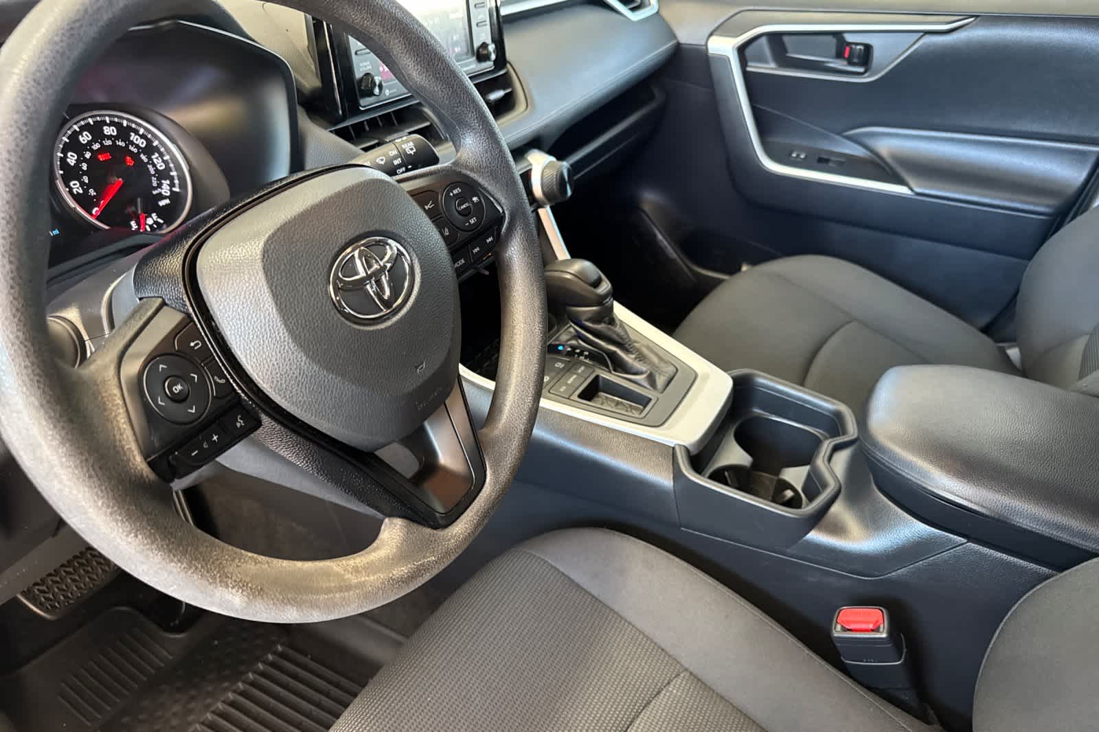 Thumbnail: 2020 Toyota RAV4 - 11