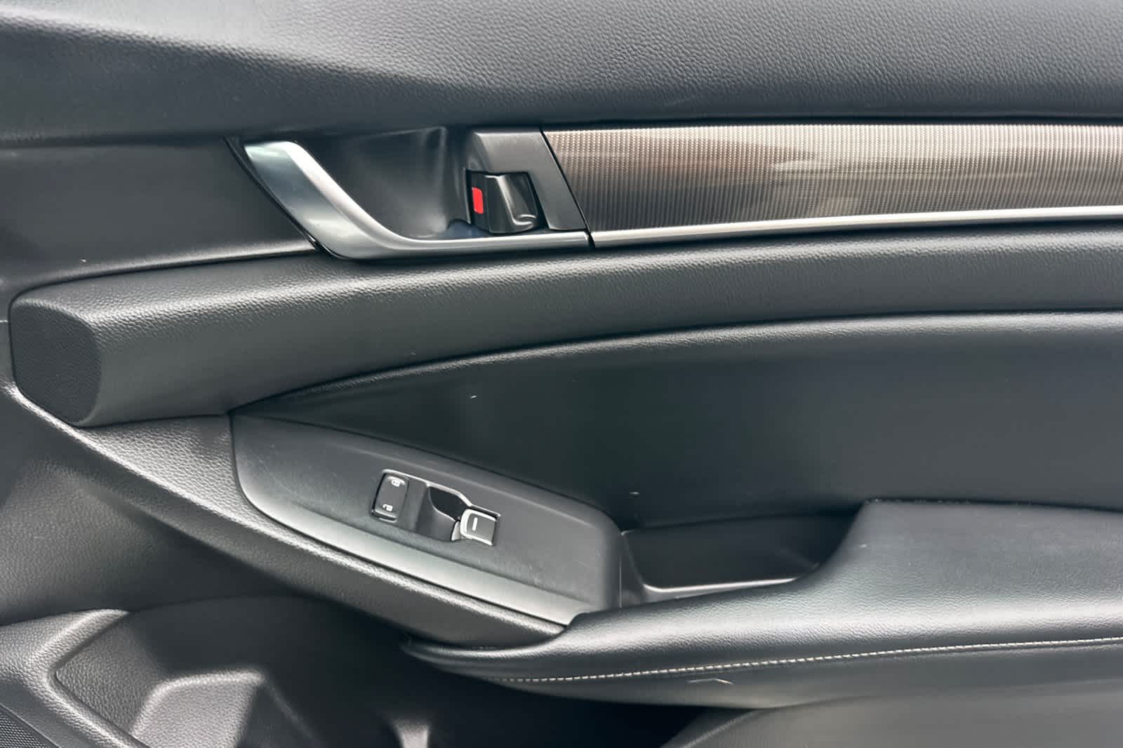 Thumbnail: 2018 Honda Accord - 18