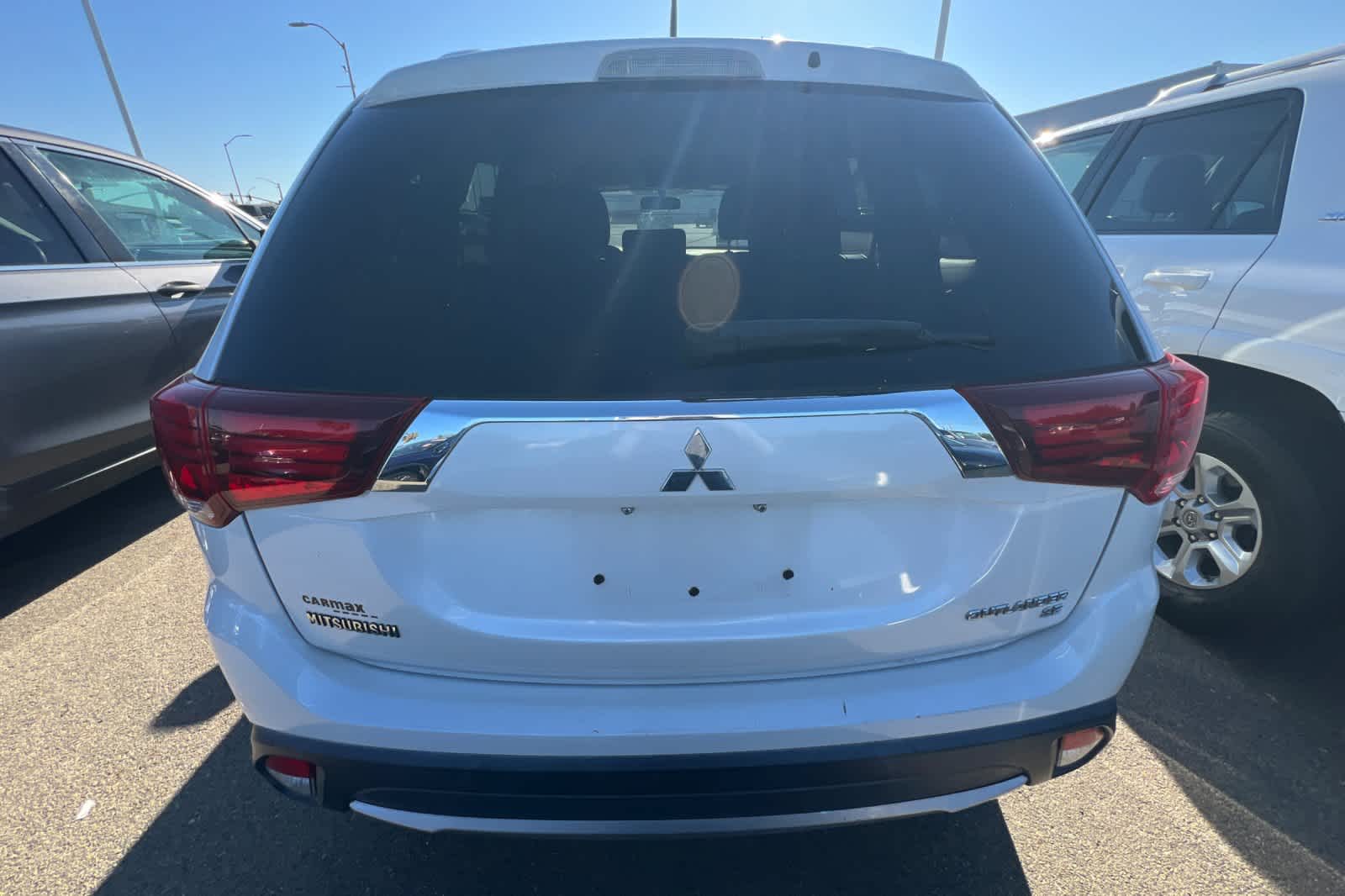 Thumbnail: 2016 Mitsubishi Outlander - 5