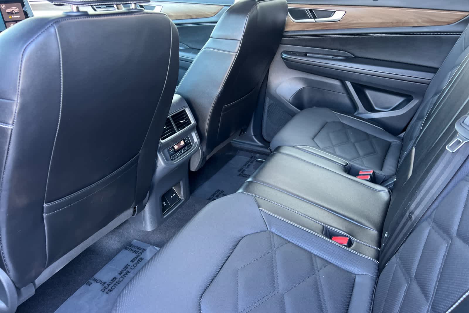 Thumbnail: 2024 Volkswagen Atlas - 4