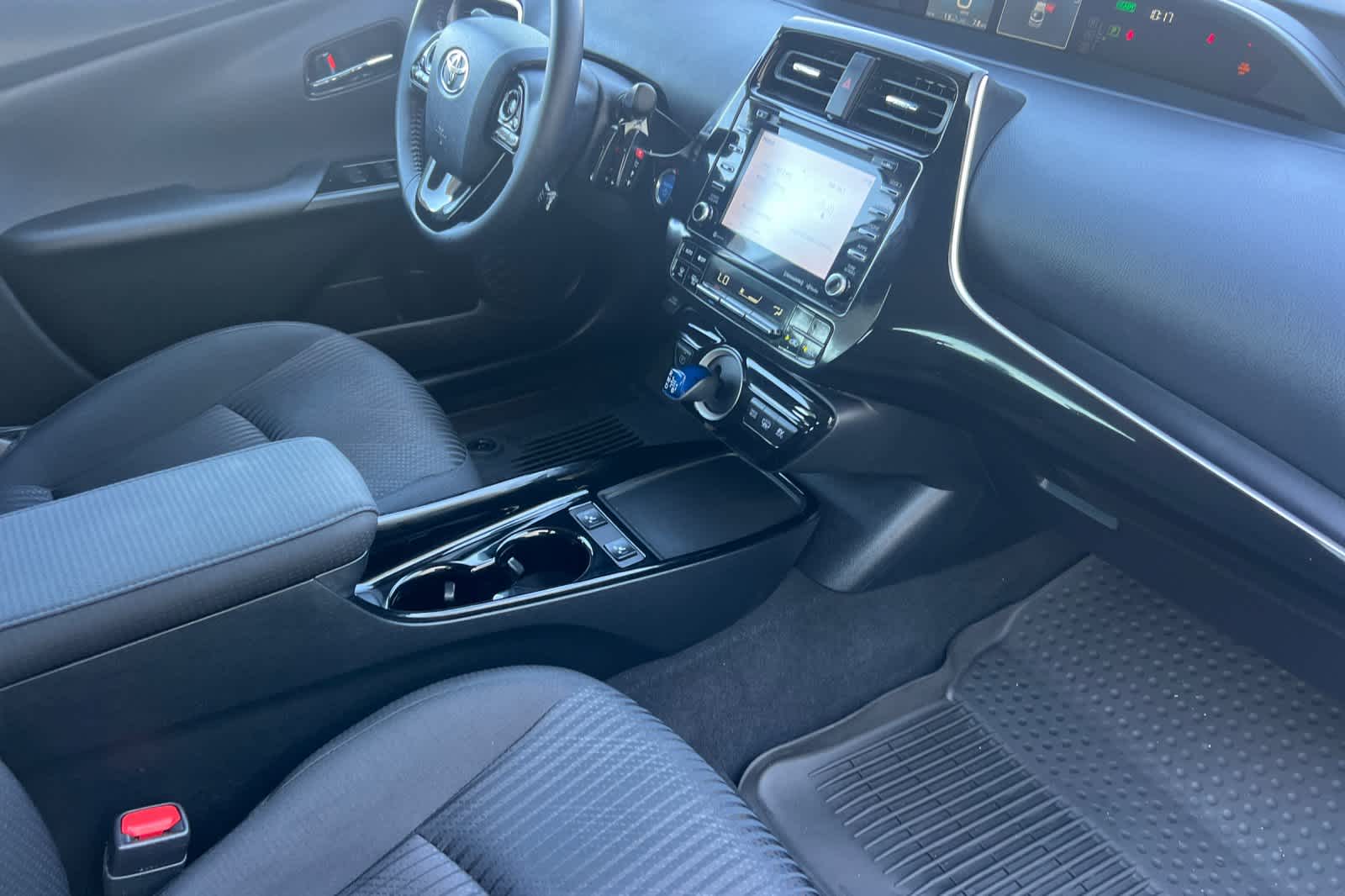 Thumbnail: 2022 Toyota Prius Prime - 16