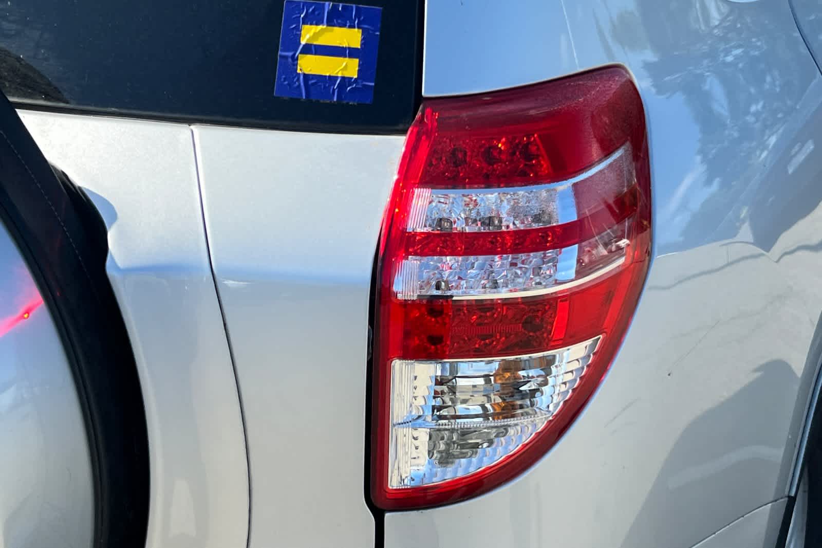 Thumbnail: 2011 Toyota RAV4 - 18