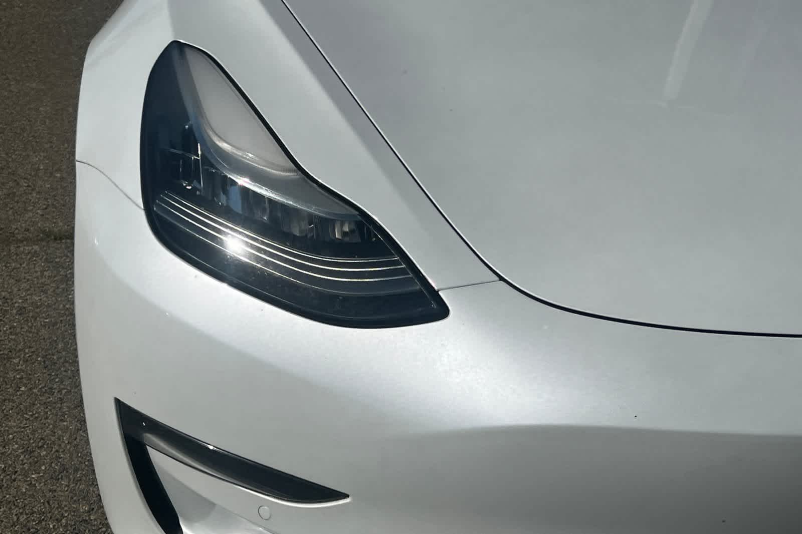 Thumbnail: 2018 Tesla Model 3 - 14