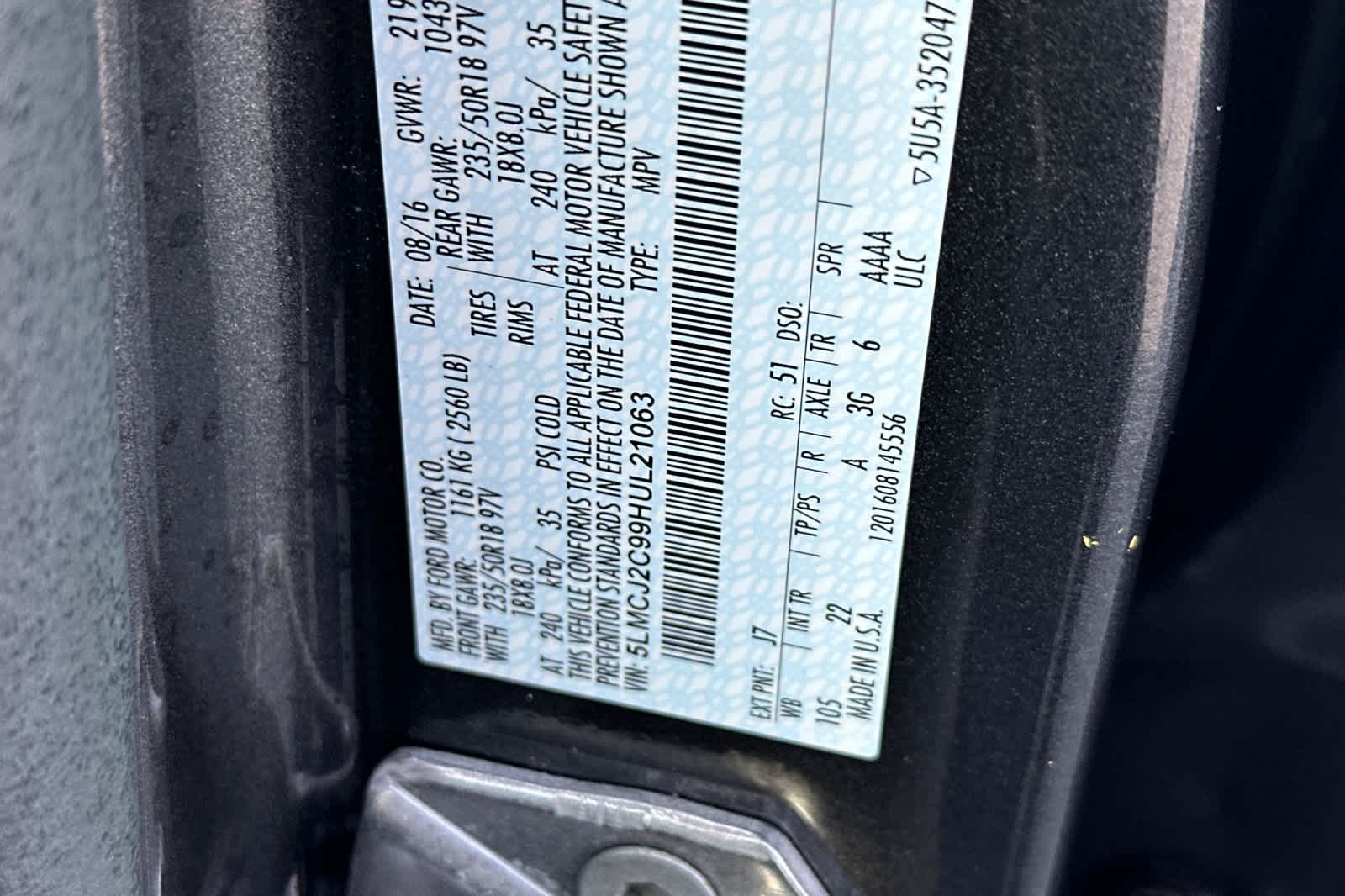 Thumbnail: 2017 Lincoln MKC - 35