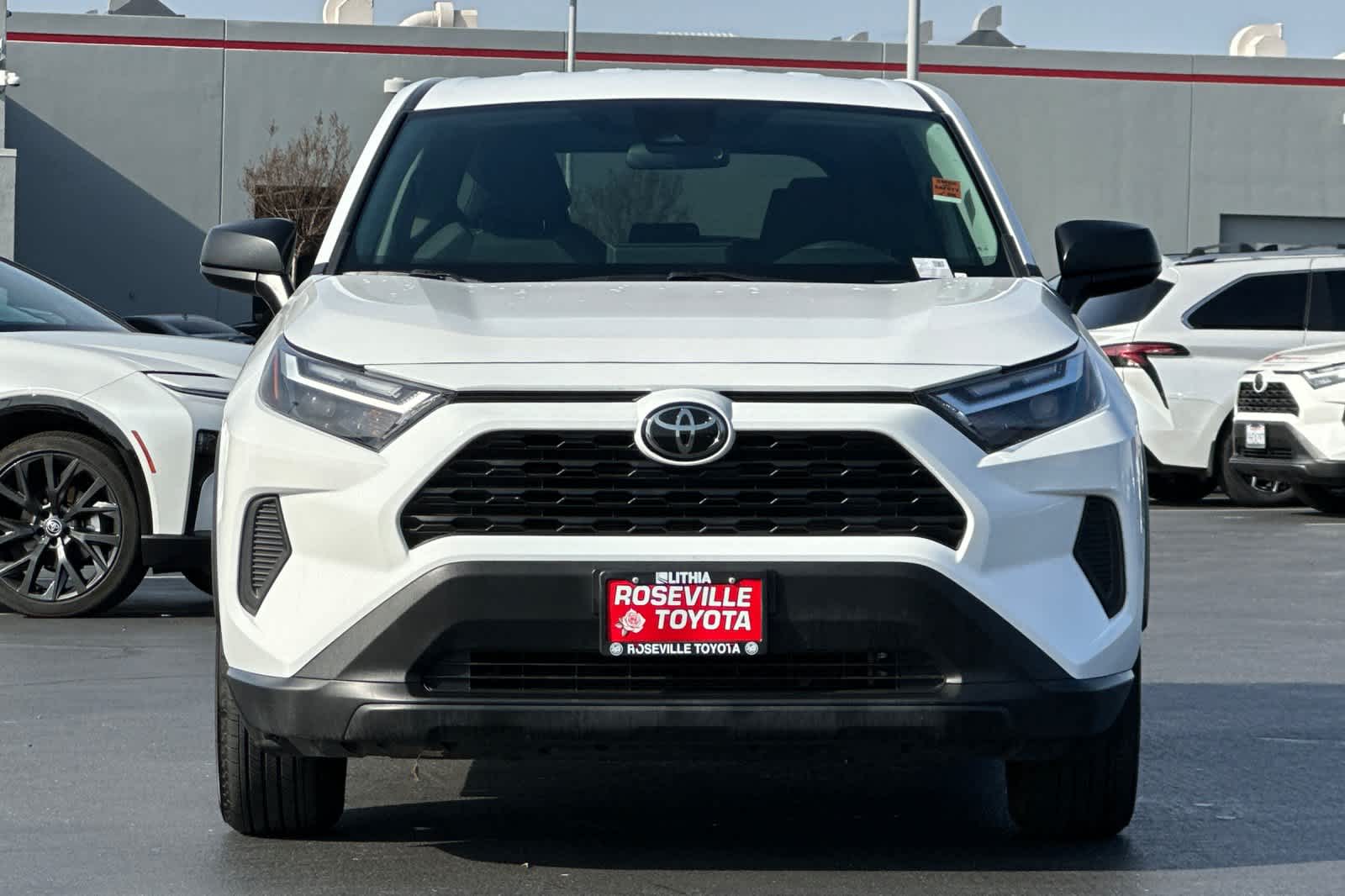 Thumbnail: 2024 Toyota RAV4 - 10