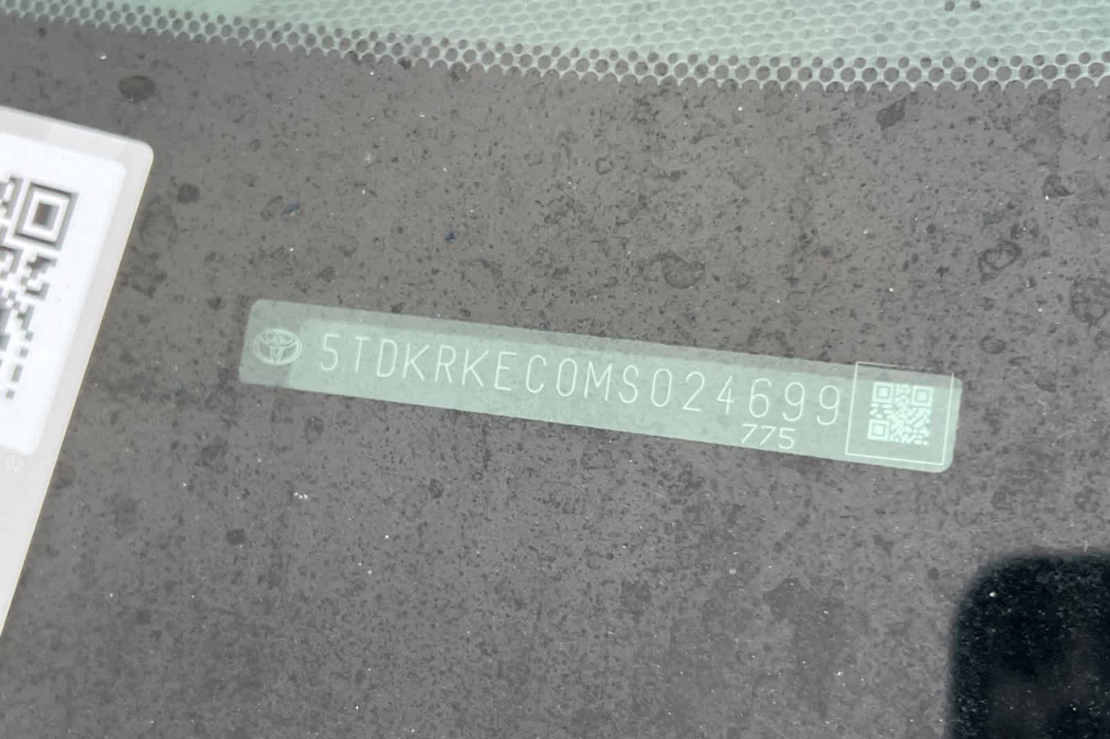 Thumbnail: 2021 Toyota Sienna - 23