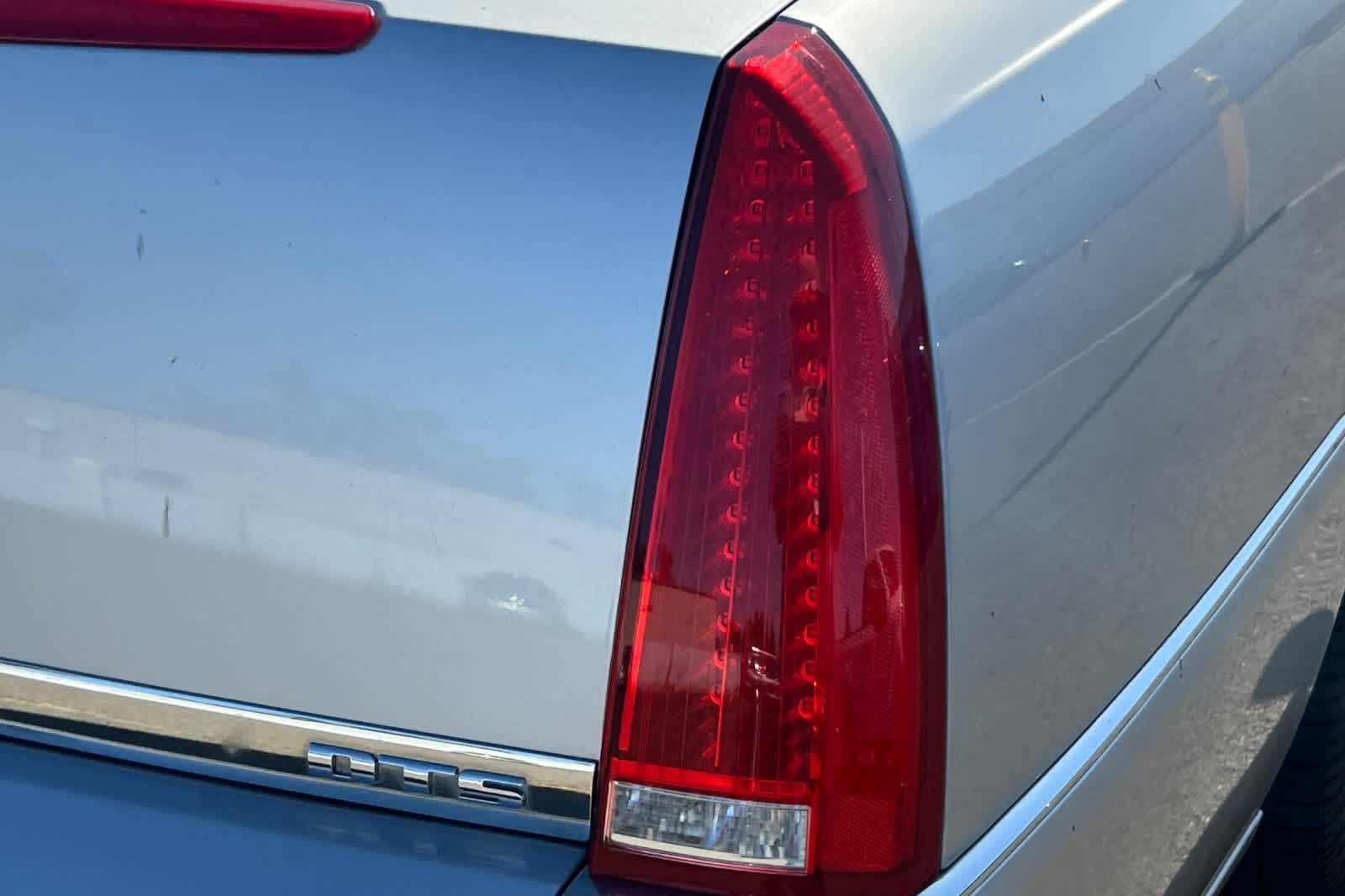 2009 Cadillac DTS  17