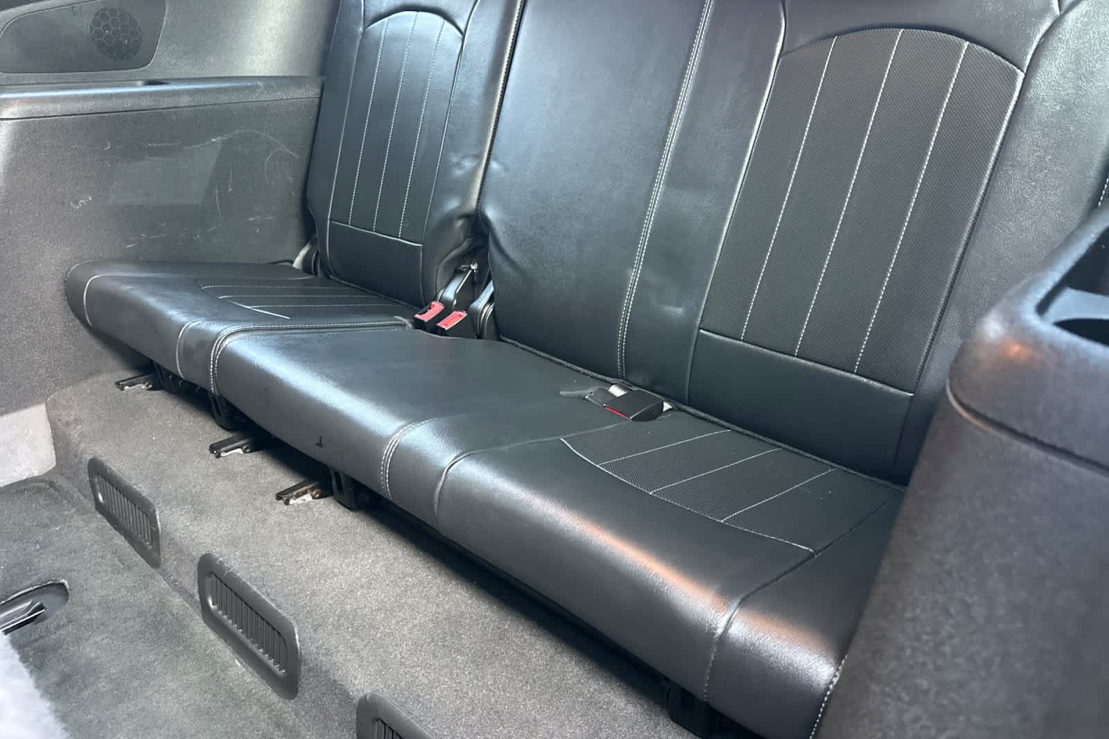 Thumbnail: 2013 Chevrolet Traverse - 16