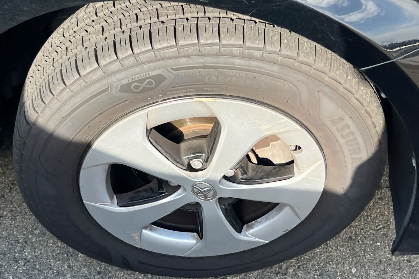 Thumbnail: 2013 Toyota Prius - 15