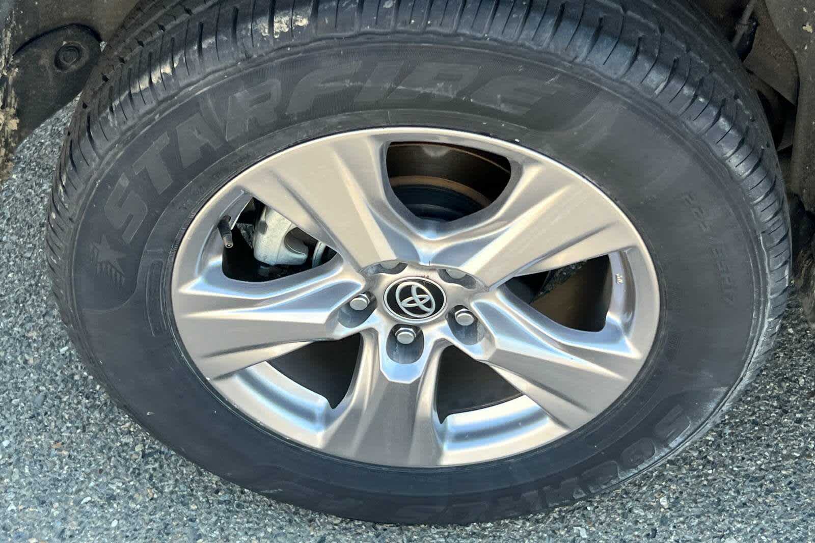 Thumbnail: 2022 Toyota RAV4 - 14