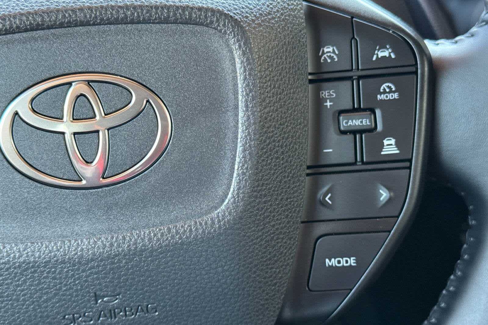 Thumbnail: 2024 Toyota Prius - 26