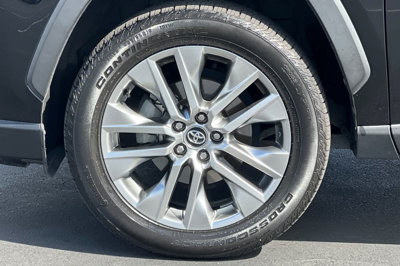 Thumbnail: 2021 Toyota RAV4 - 28