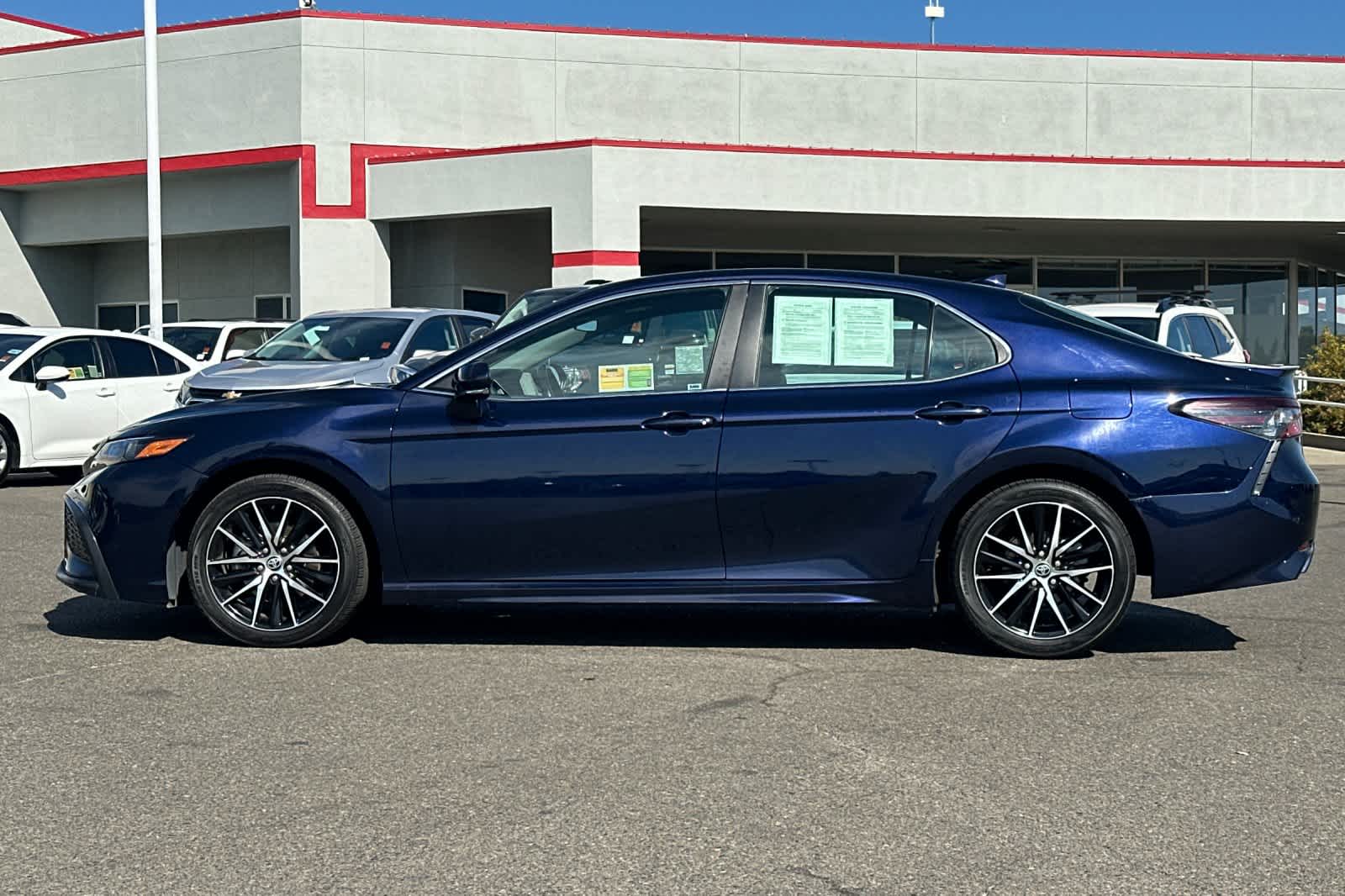 Thumbnail: 2022 Toyota Camry - 9