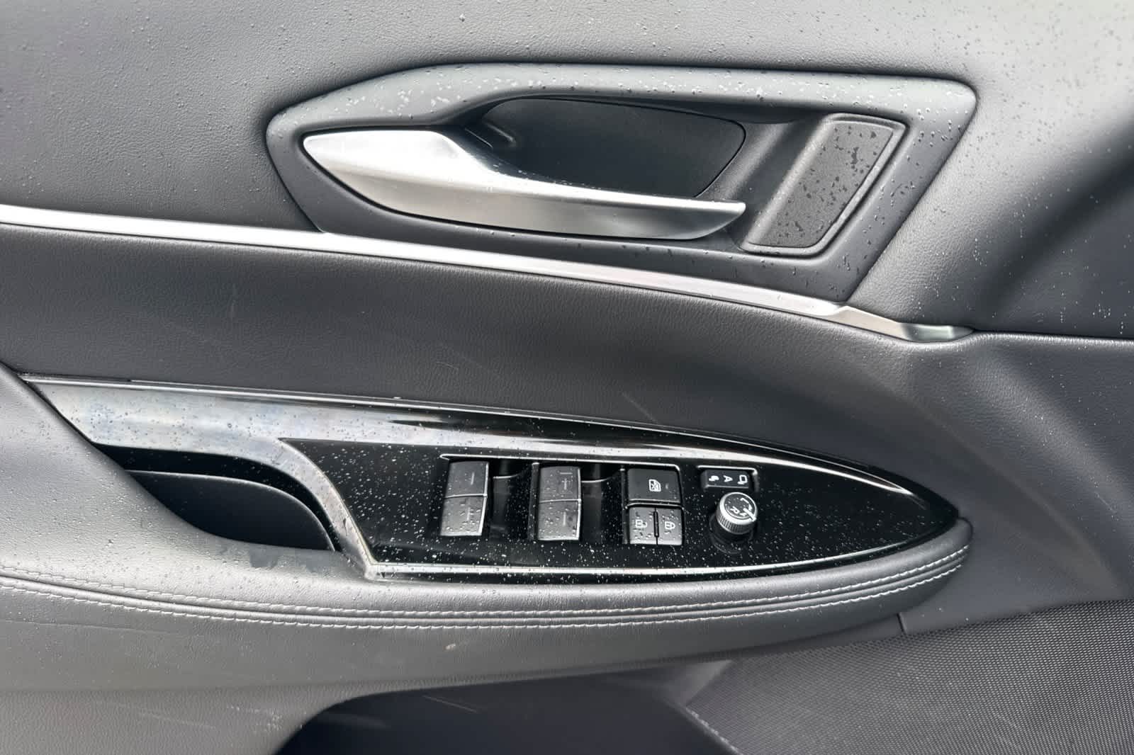 Thumbnail: 2022 Toyota Mirai - 12