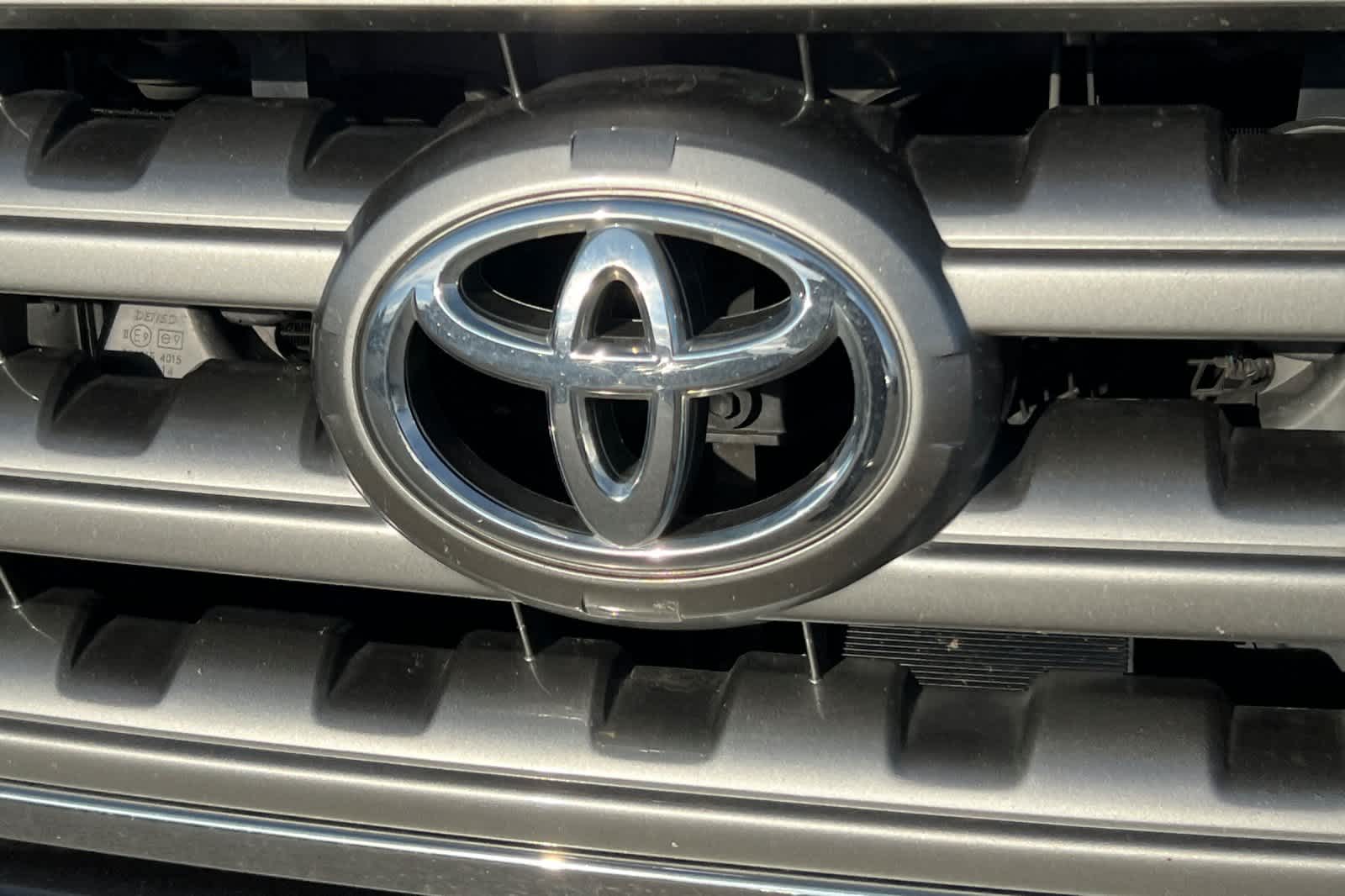 Thumbnail: 2017 Toyota Sequoia - 10