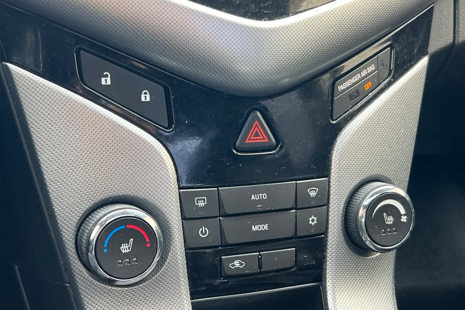 Thumbnail: 2014 Chevrolet Cruze - 19