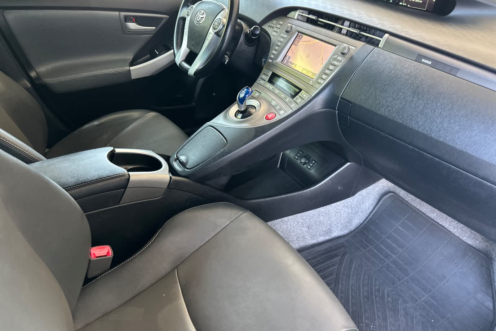 Thumbnail: 2012 Toyota Prius - 16