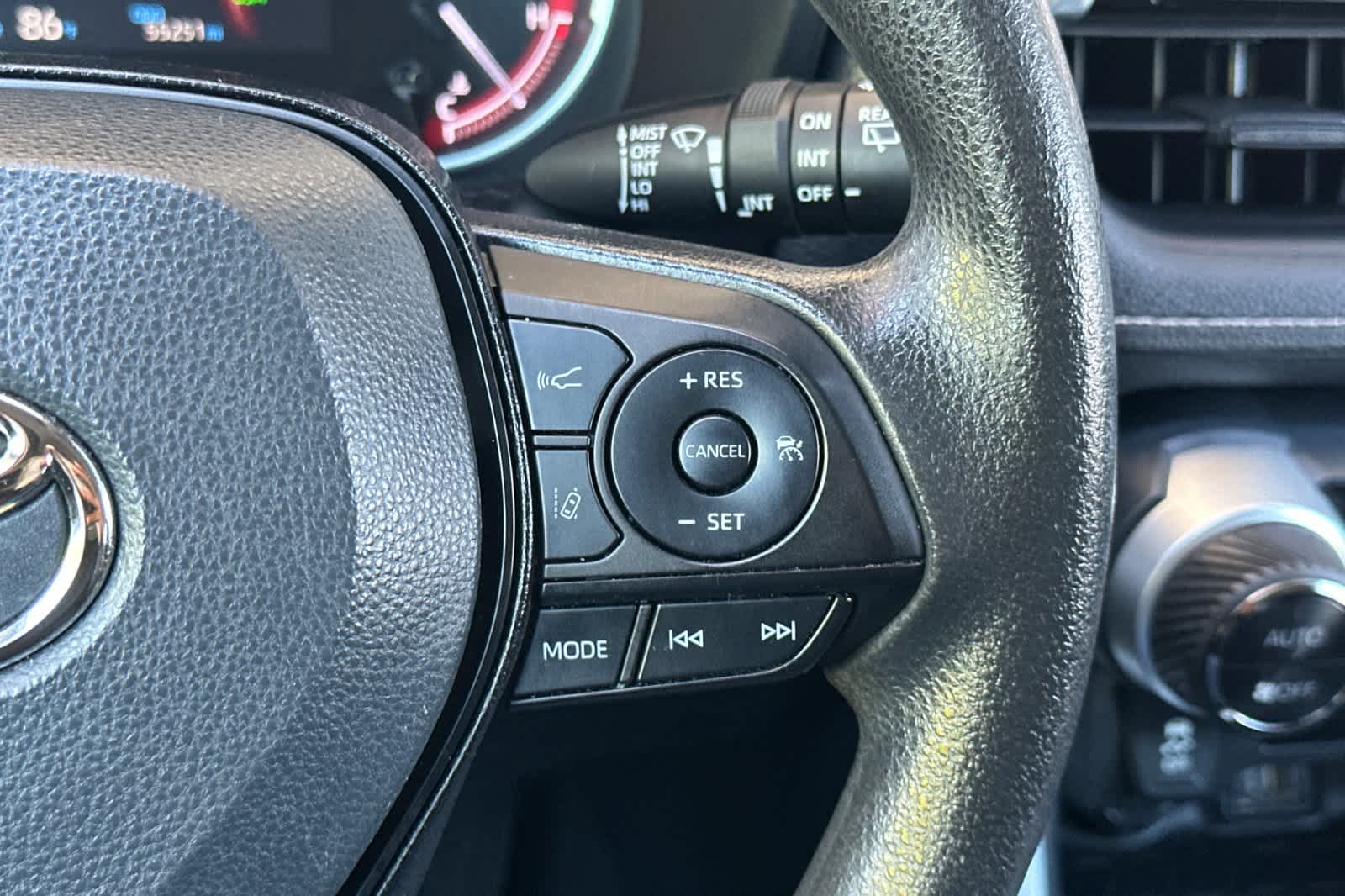 Thumbnail: 2023 Toyota RAV4 - 27