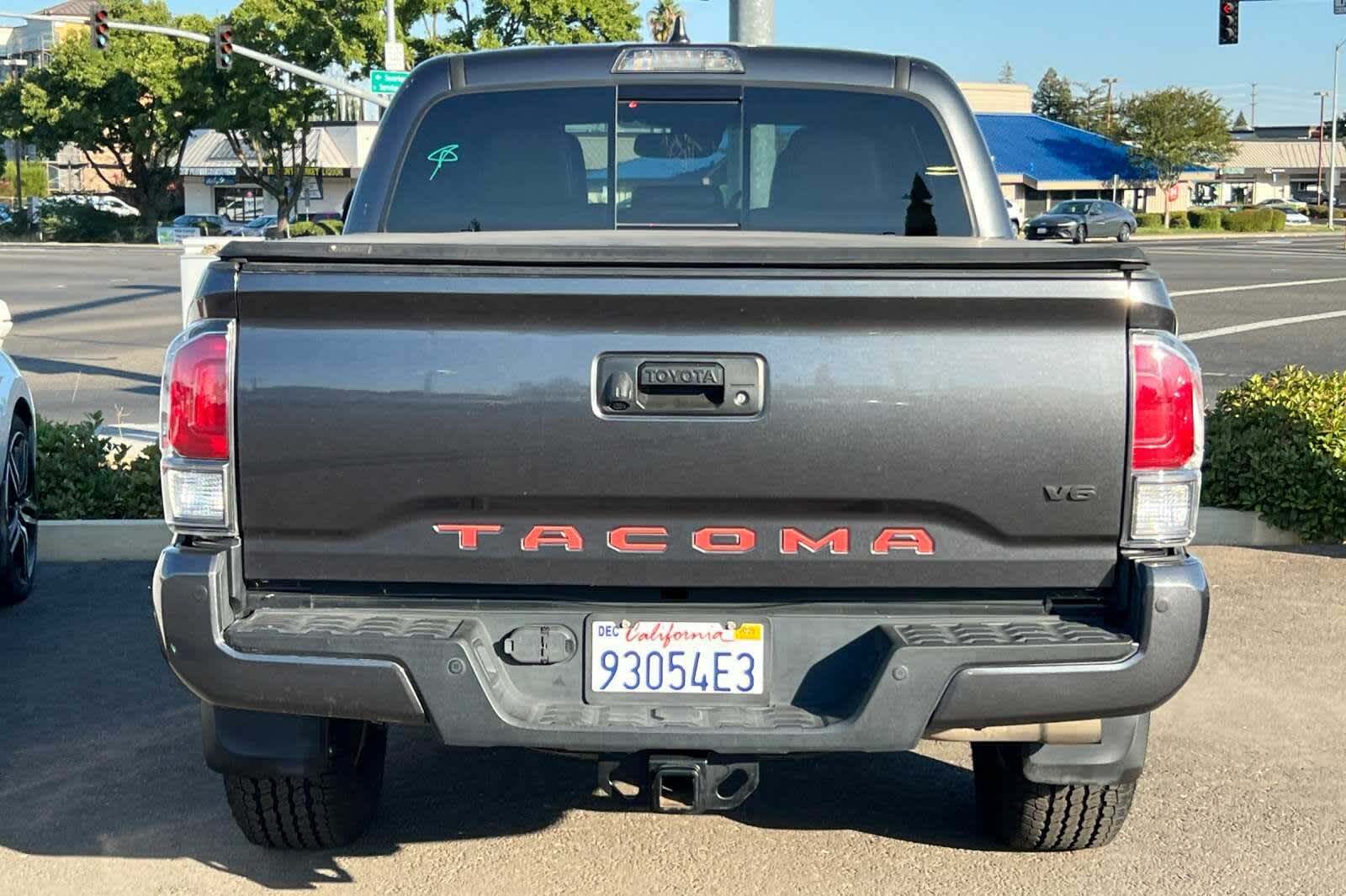 Thumbnail: 2022 Toyota Tacoma - 5