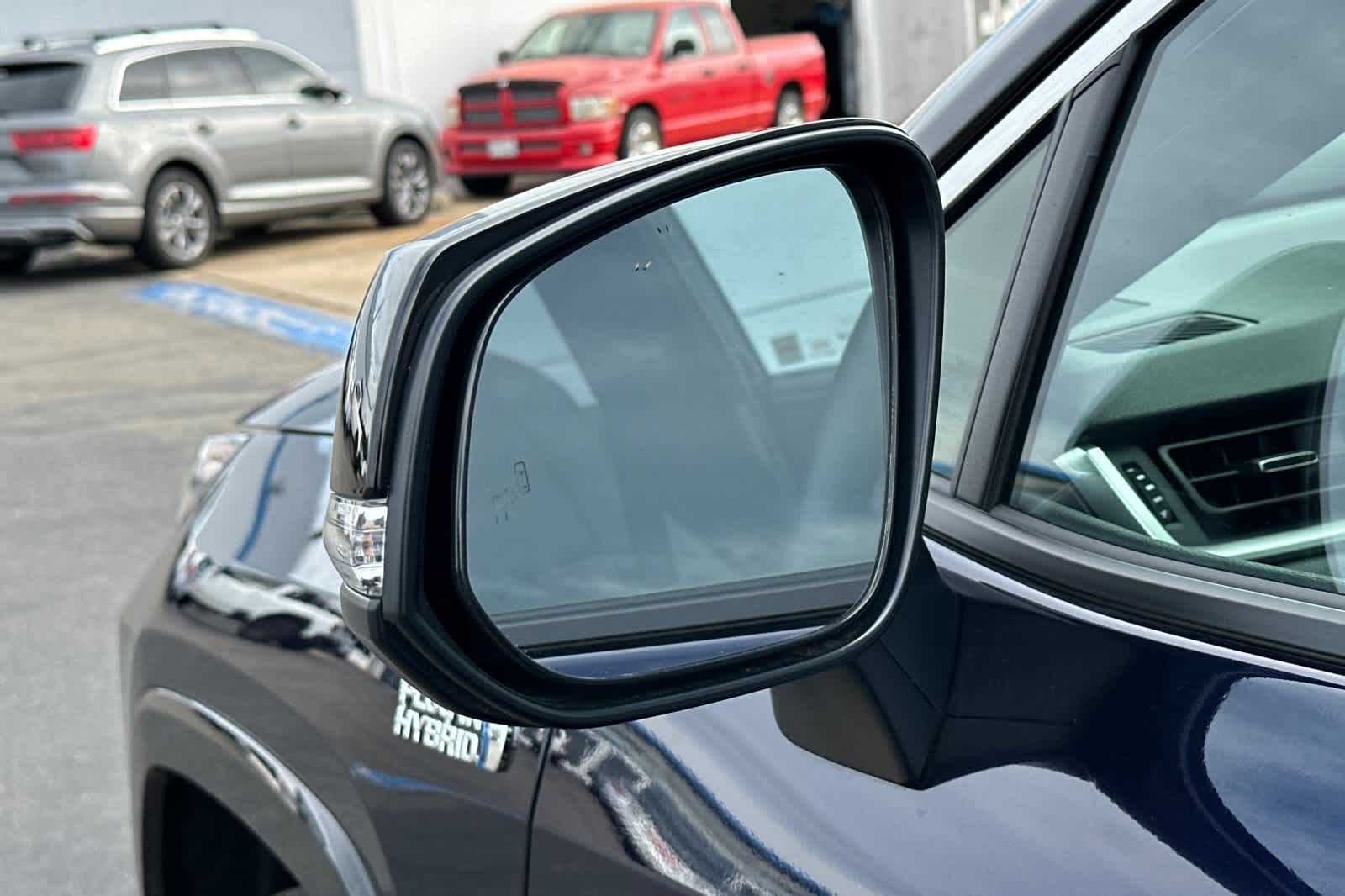 Thumbnail: 2024 Toyota RAV4 - 21