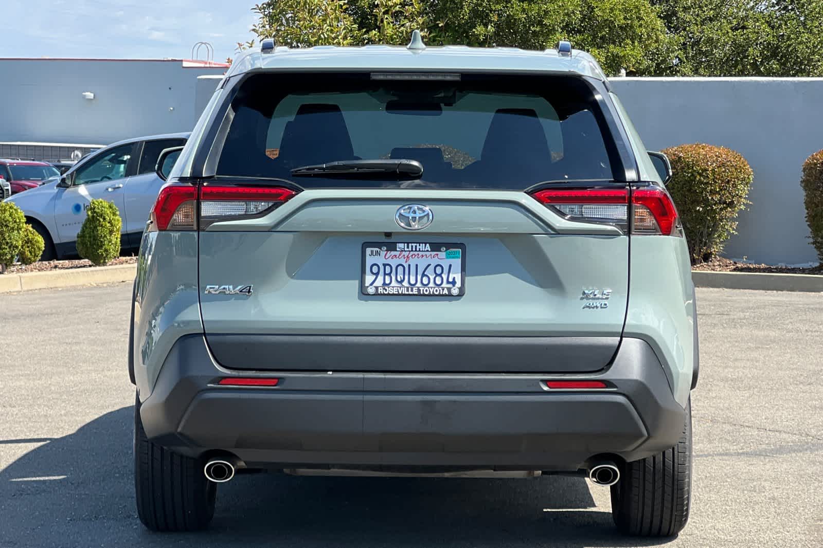 Thumbnail: 2022 Toyota RAV4 - 8