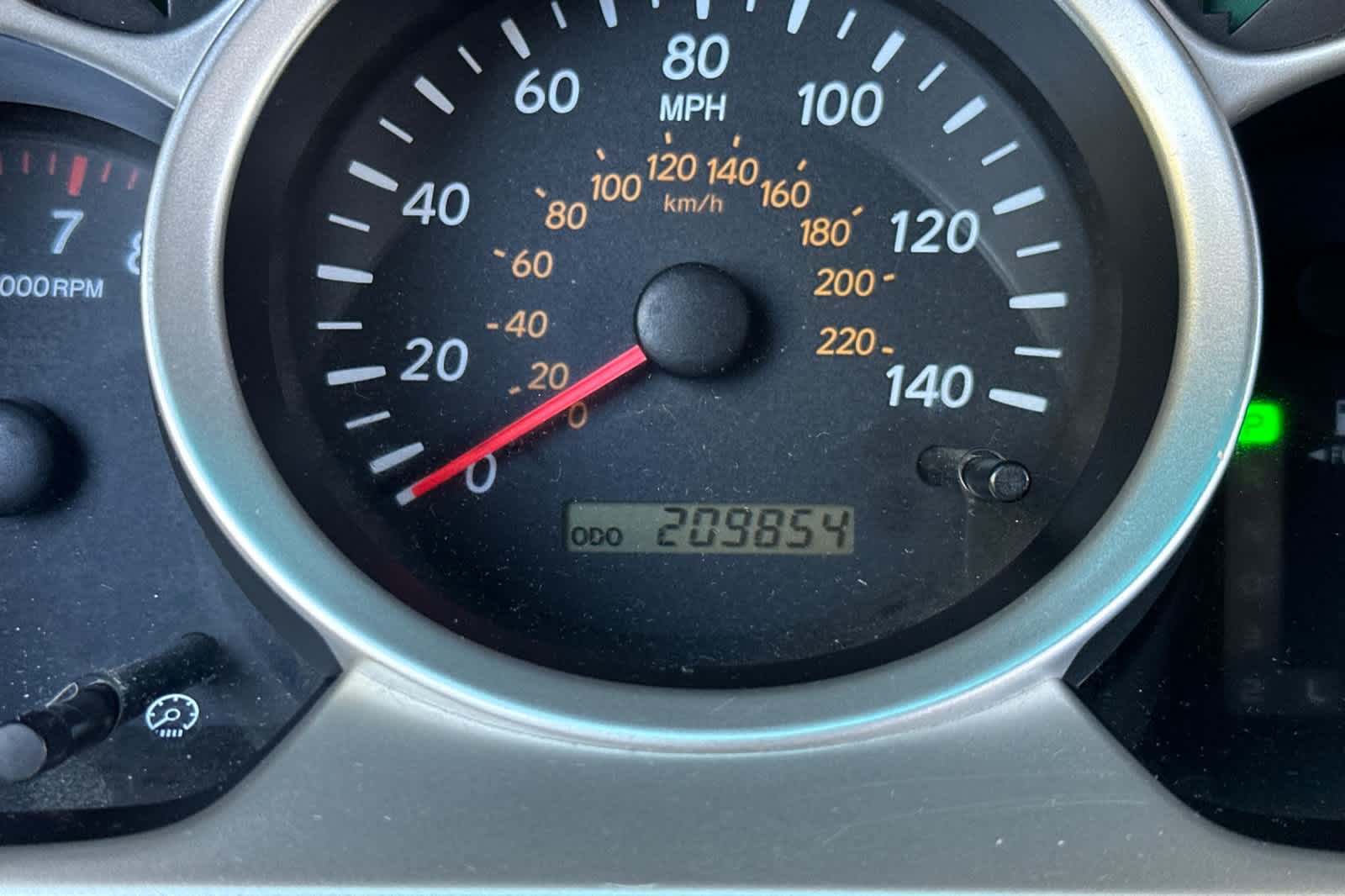 Thumbnail: 2005 Toyota Highlander - 27