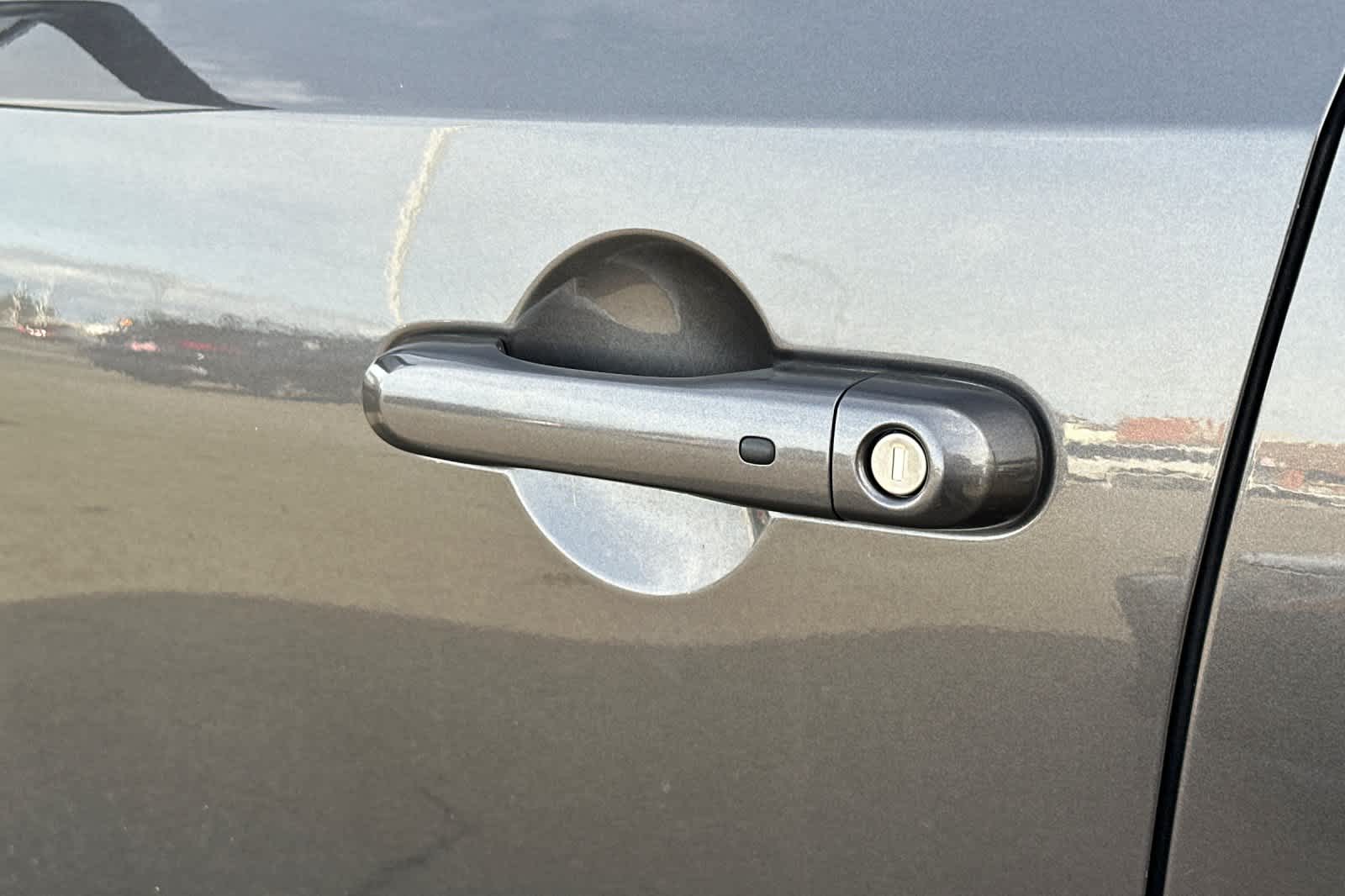 Thumbnail: 2018 Jeep Renegade - 18