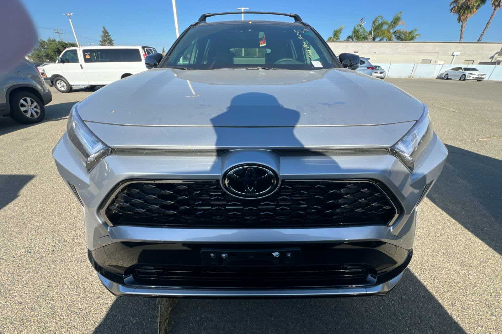 2025 Toyota RAV4 XSE 6