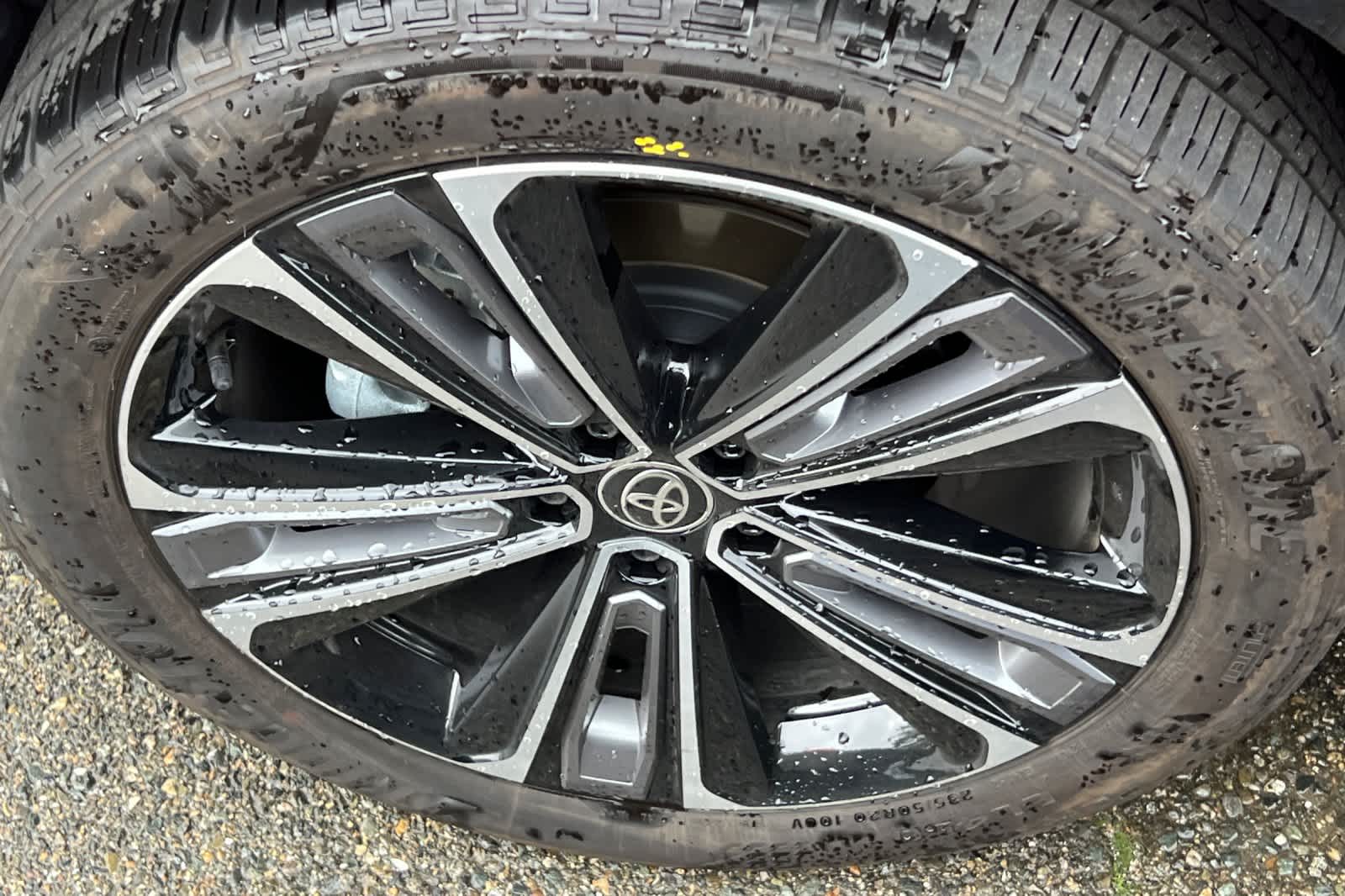 Thumbnail: 2023 Toyota bZ4X - 14