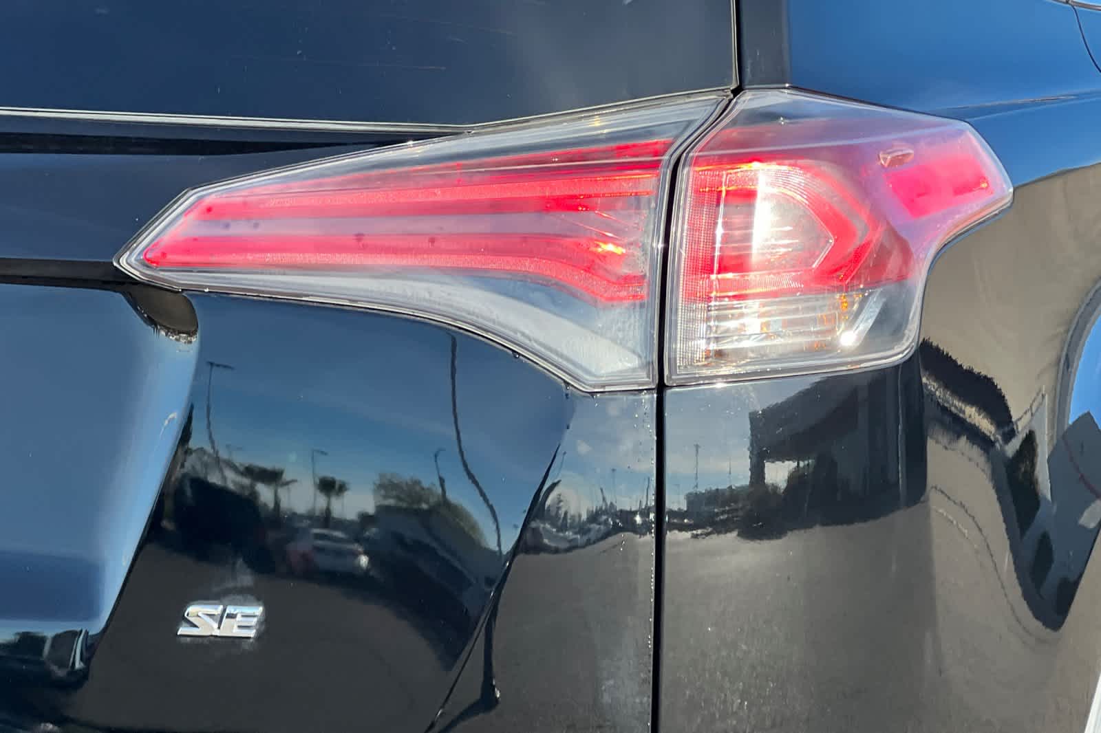 Thumbnail: 2016 Toyota RAV4 - 31