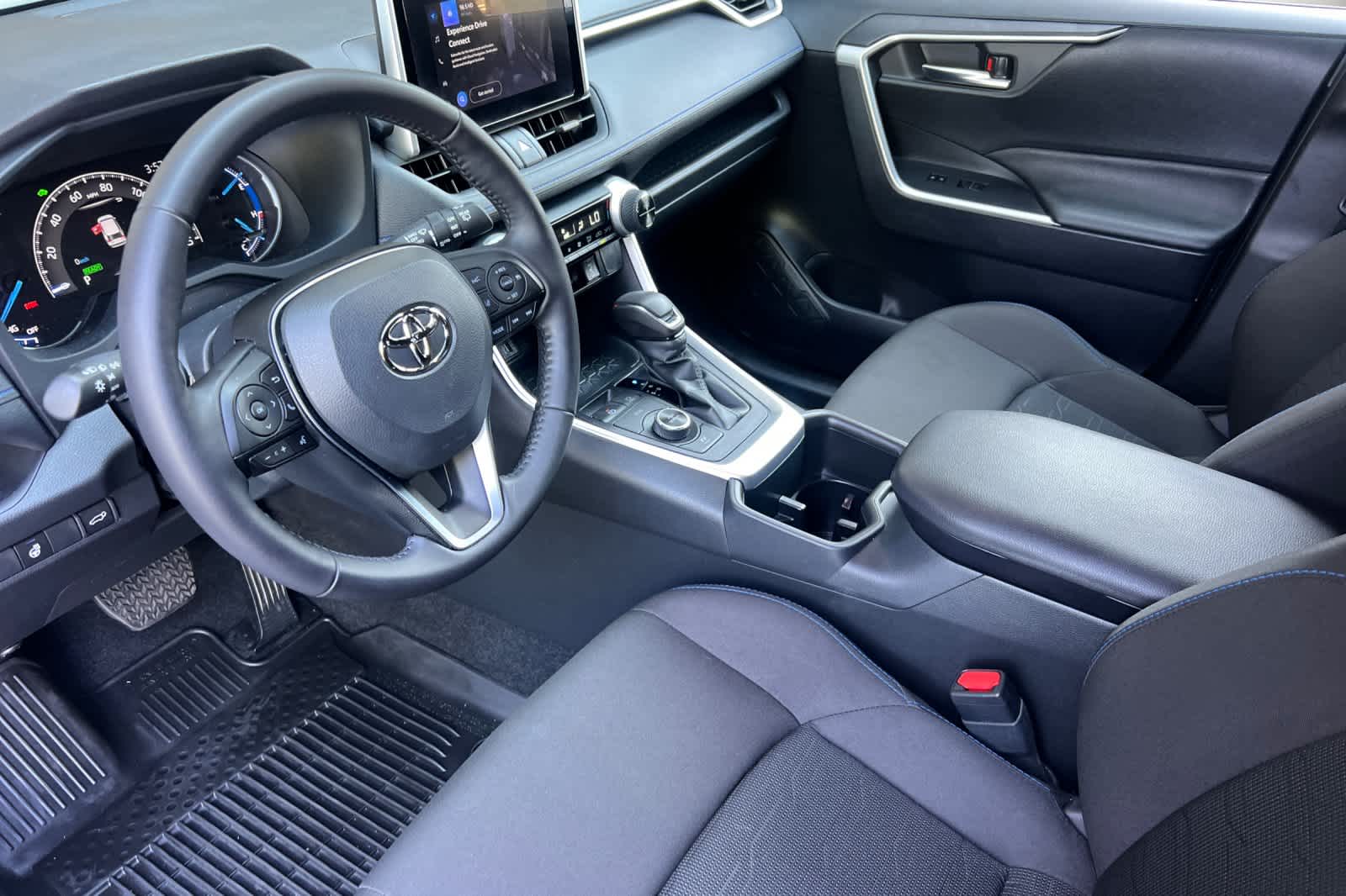 Thumbnail: 2025 Toyota RAV4 - 11