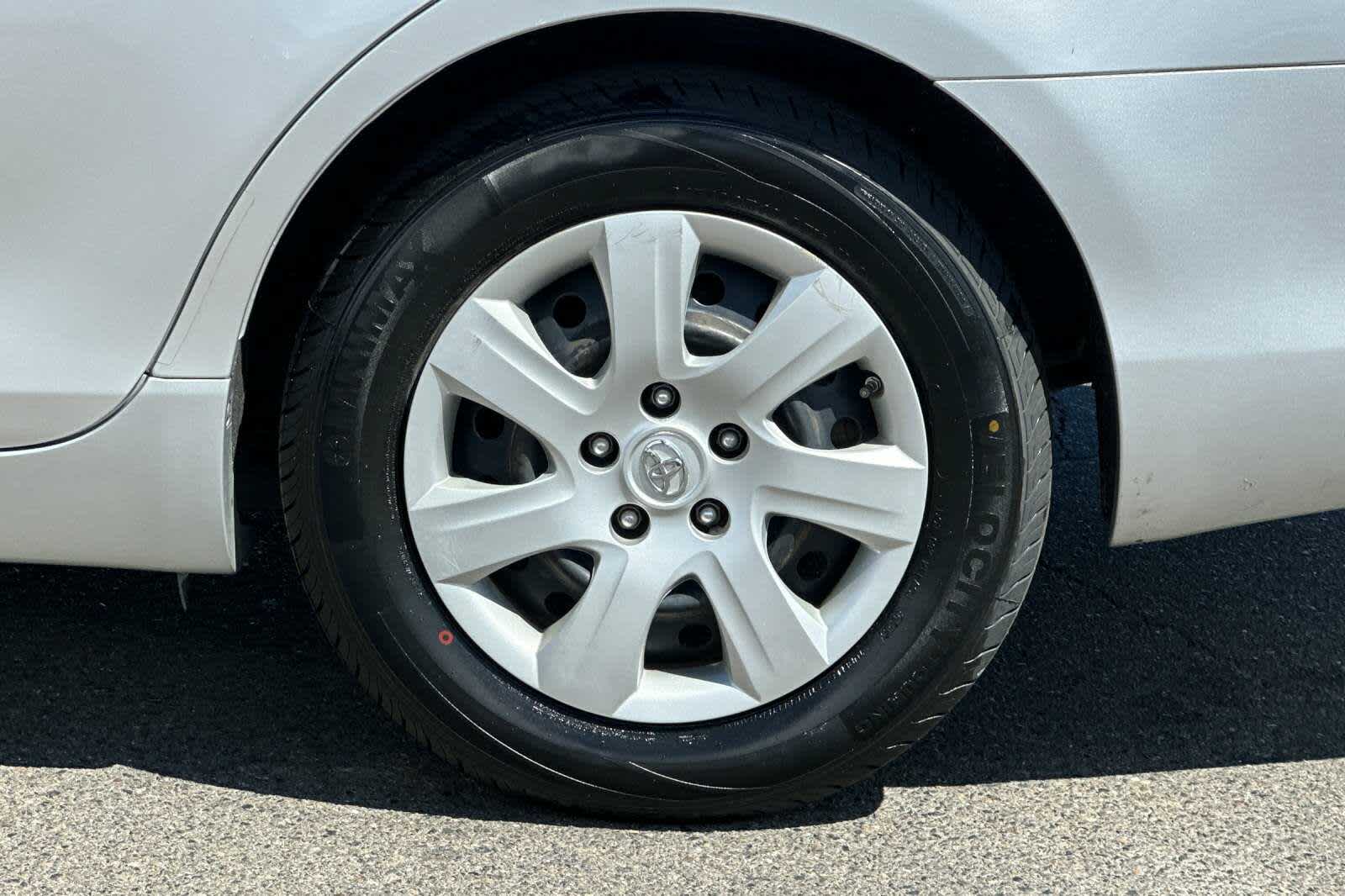 Thumbnail: 2011 Toyota Camry - 28