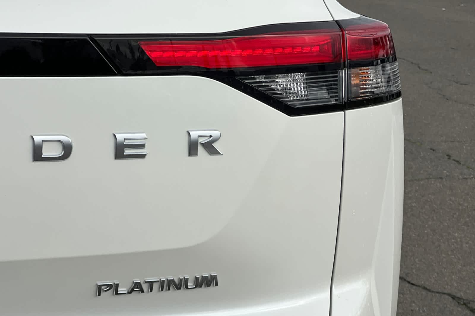 Thumbnail: 2023 Nissan Pathfinder - 28