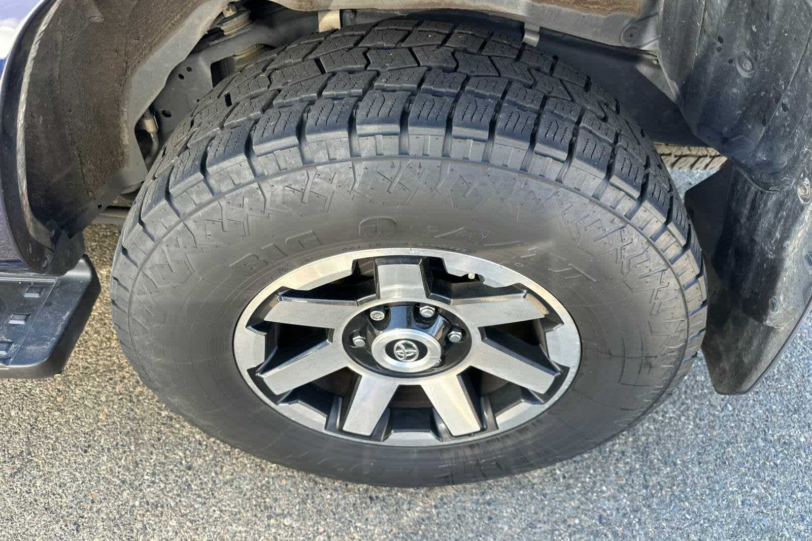Thumbnail: 2018 Toyota 4Runner - 18