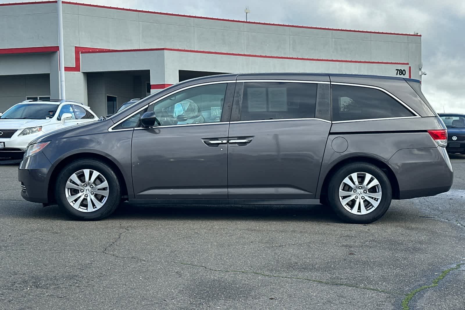 Thumbnail: 2016 Honda Odyssey - 9