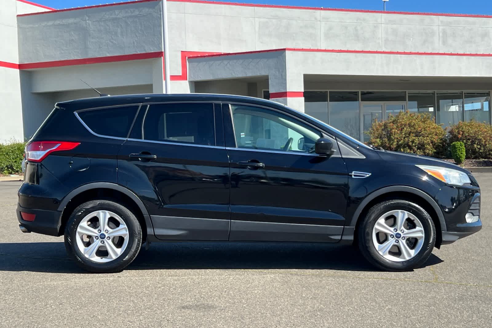 Thumbnail: 2016 Ford Escape - 6