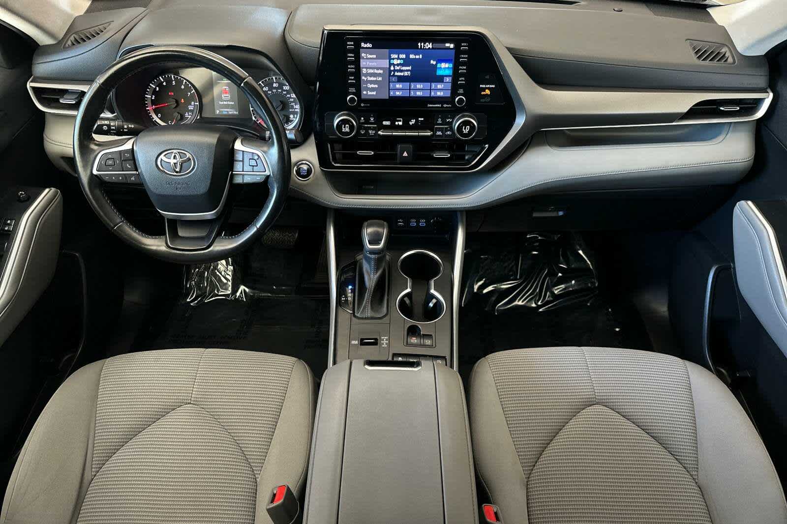 Thumbnail: 2022 Toyota Highlander - 3