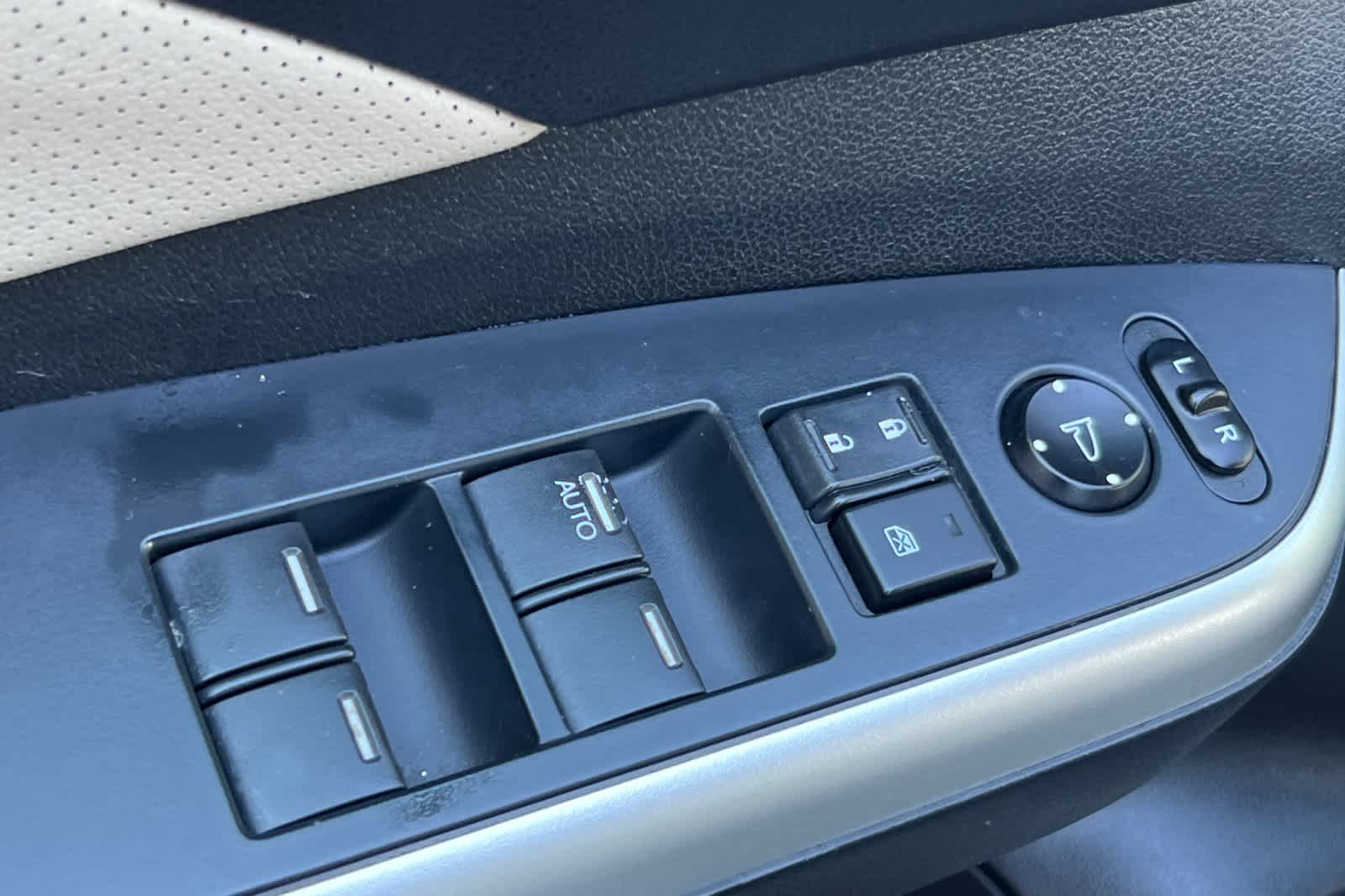 Thumbnail: 2015 Honda CR-V - 13