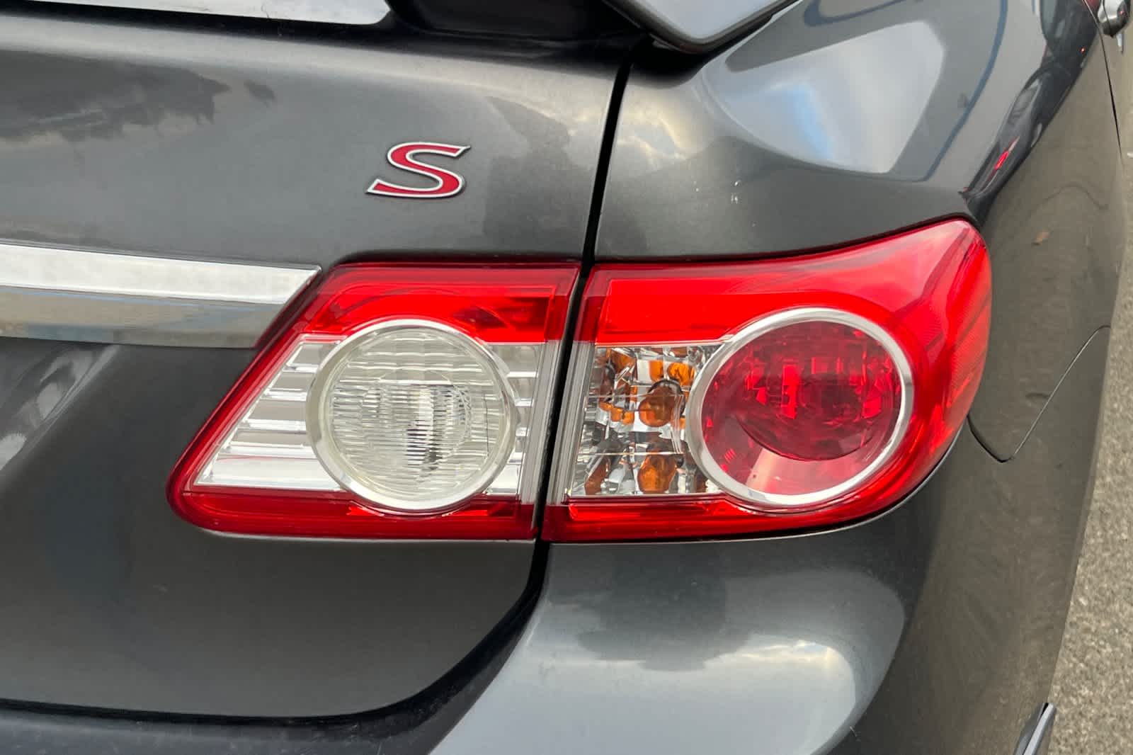 Thumbnail: 2011 Toyota Corolla - 17