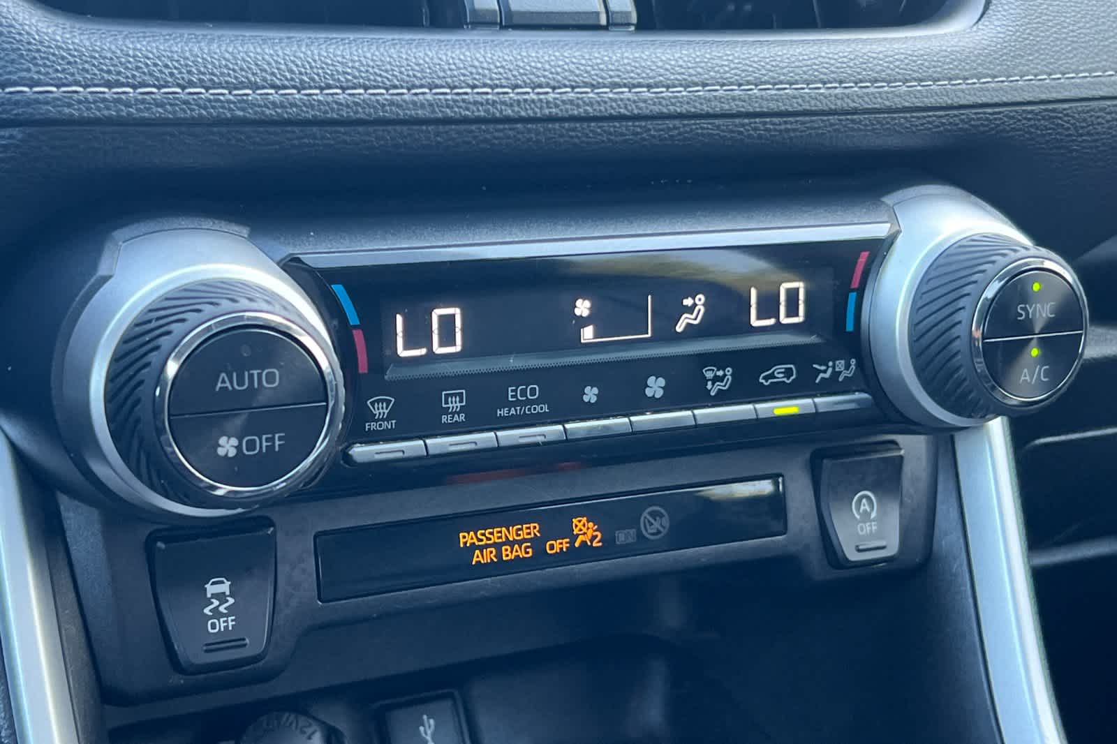 Thumbnail: 2021 Toyota RAV4 - 22