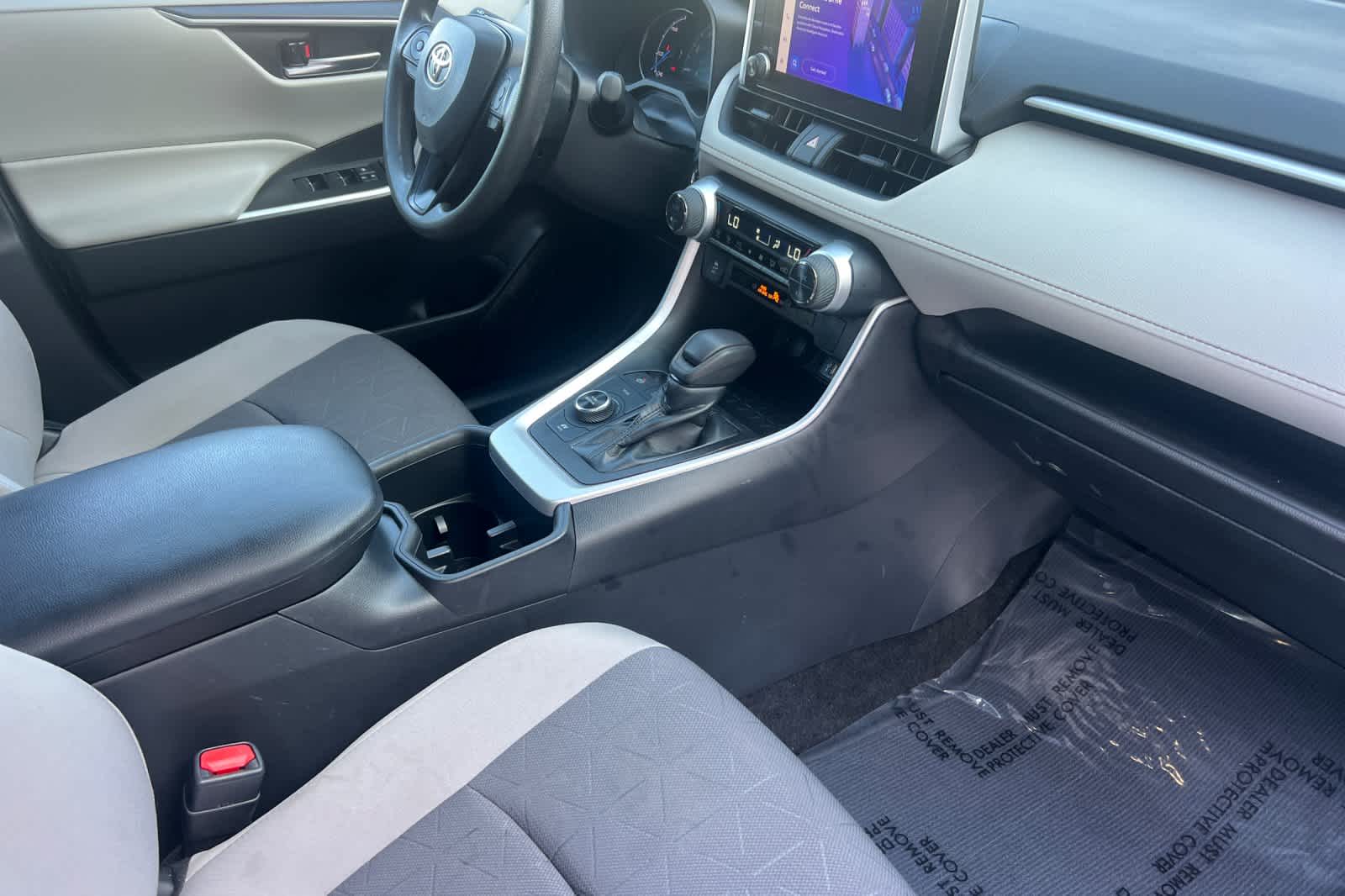 Thumbnail: 2023 Toyota RAV4 - 17