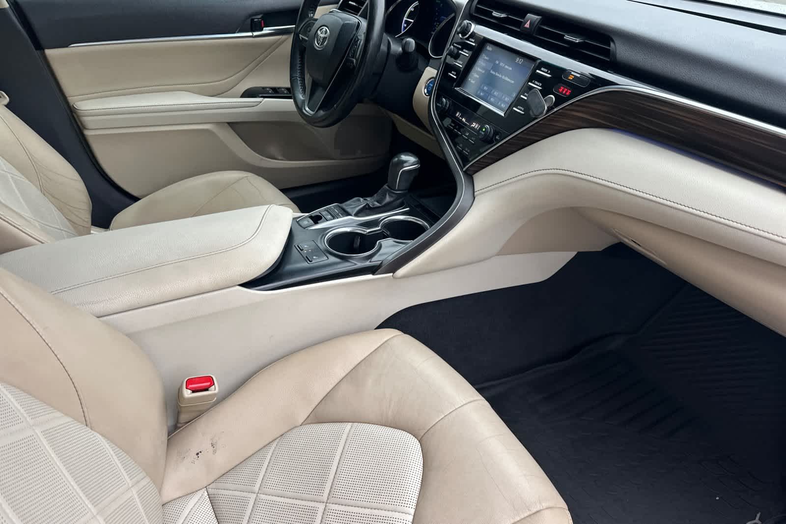 Thumbnail: 2018 Toyota Camry - 16