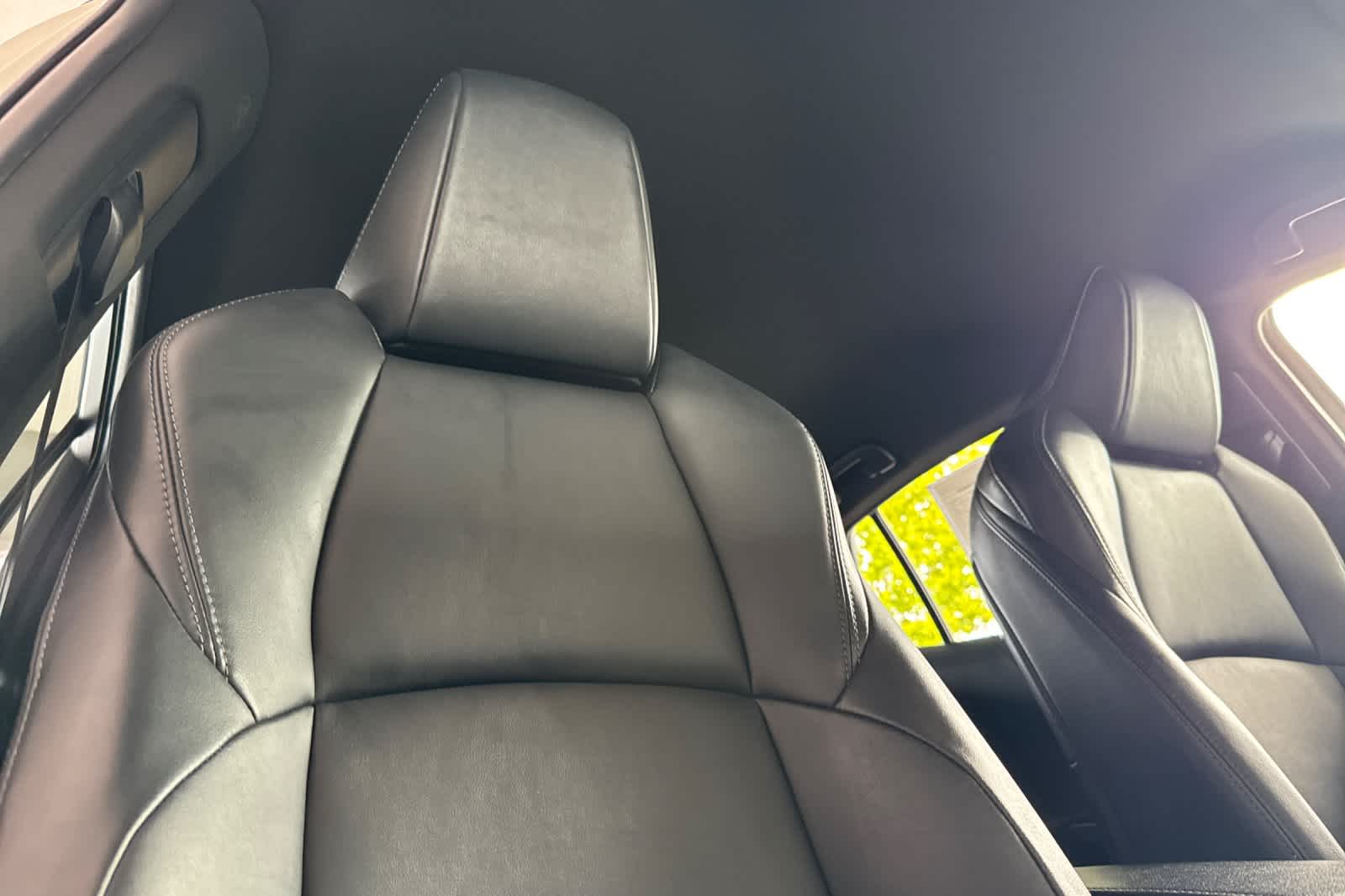 Thumbnail: 2022 Toyota Venza - 18