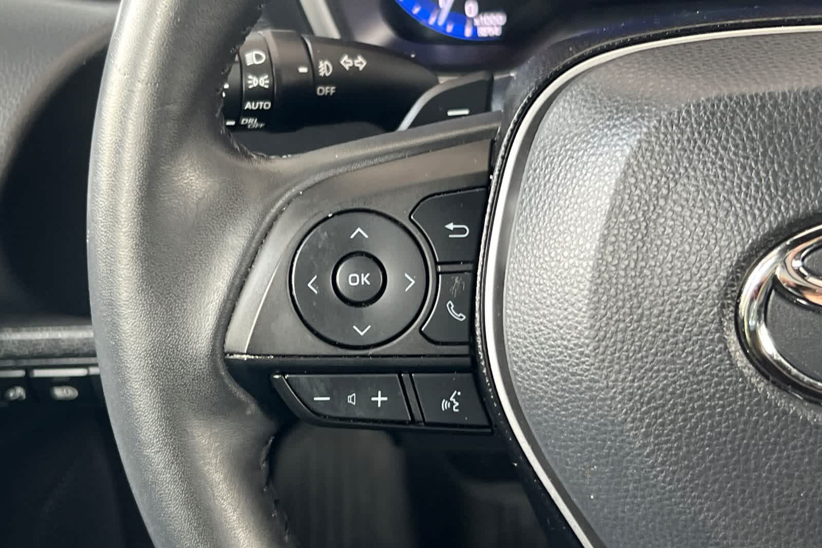 Thumbnail: 2022 Toyota Corolla - 25
