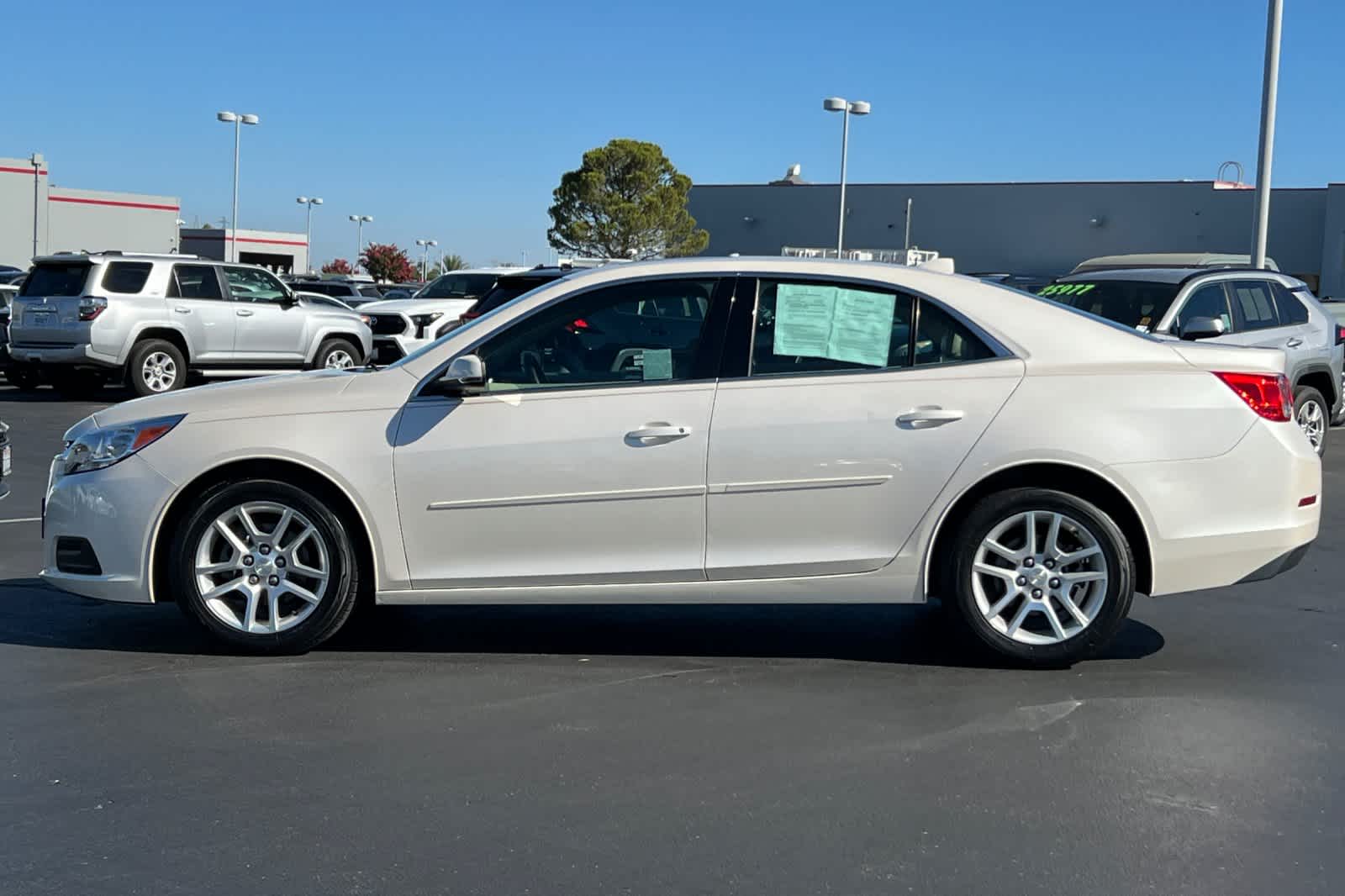 Thumbnail: 2014 Chevrolet Malibu - 9