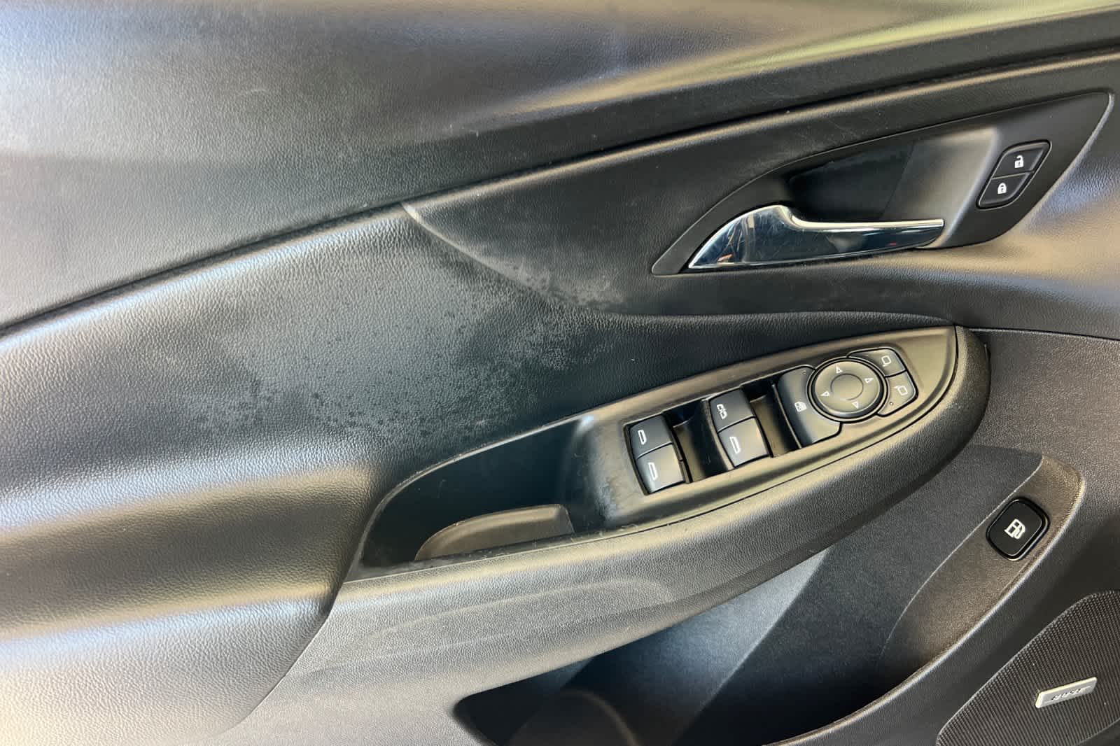 Thumbnail: 2017 Chevrolet Volt - 12