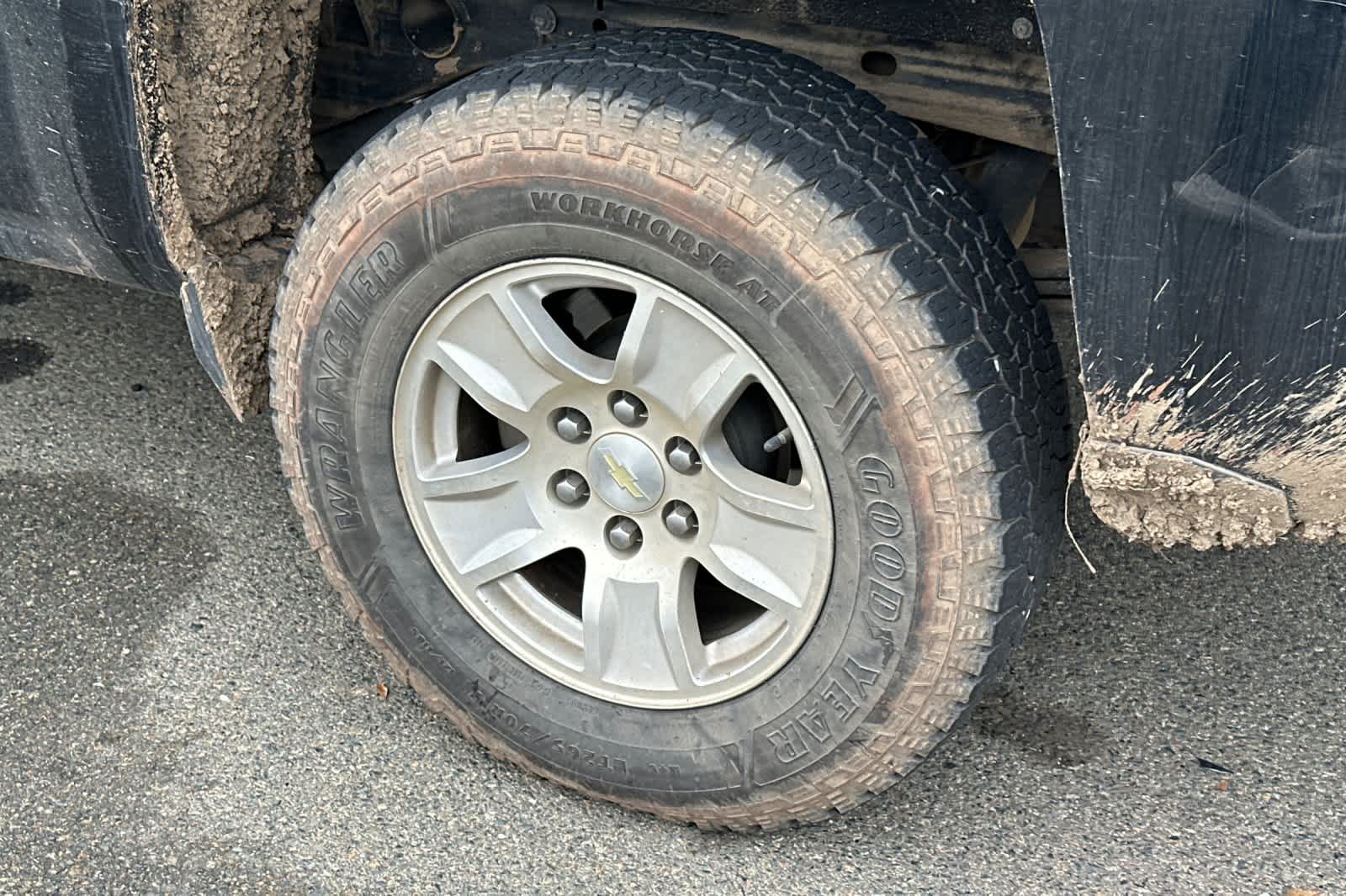 Thumbnail: 2016 Chevrolet Silverado 1500 - 18